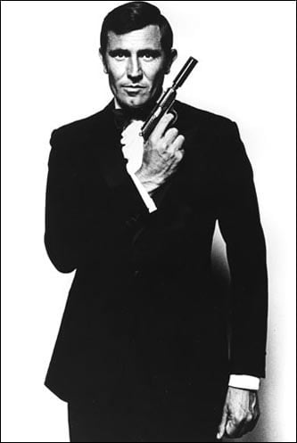 در سال 1969 ما جرج لزنبای را به عنوان 007 در "'On Her Majesty's Secret Service'"دیدیم.او یک مدل نیز است