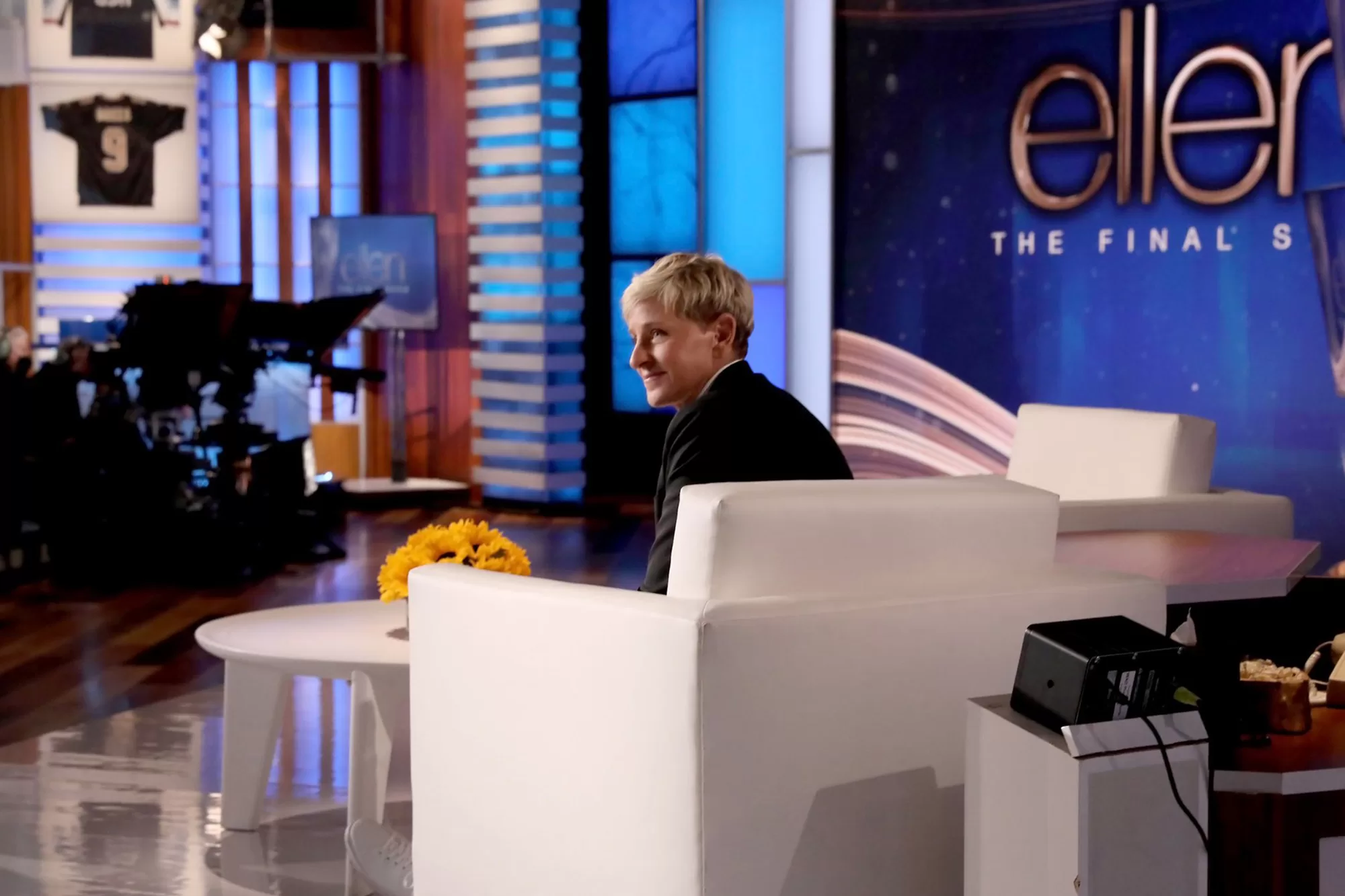 news-background
