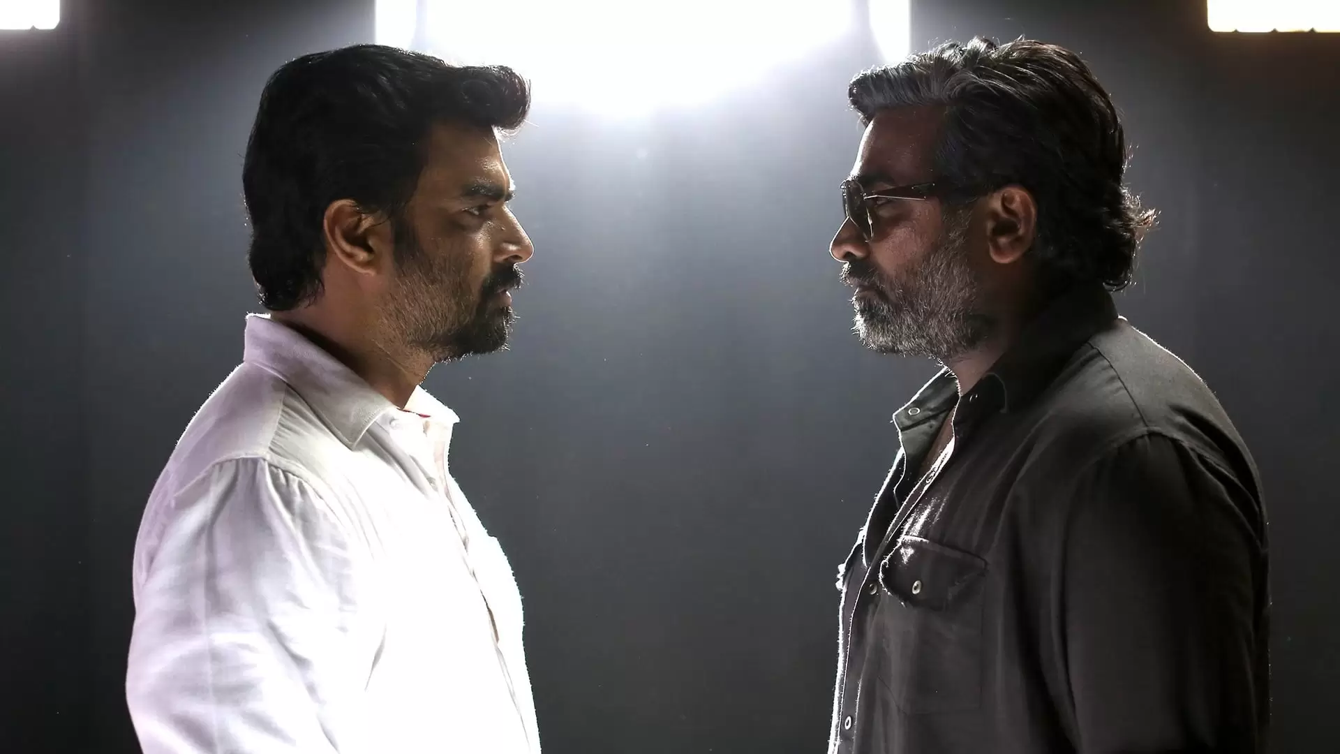 دانلود فیلم Vikram Vedha 2017 (ویکرام ودها) با زیرنویس فارسی و تماشای آنلاین