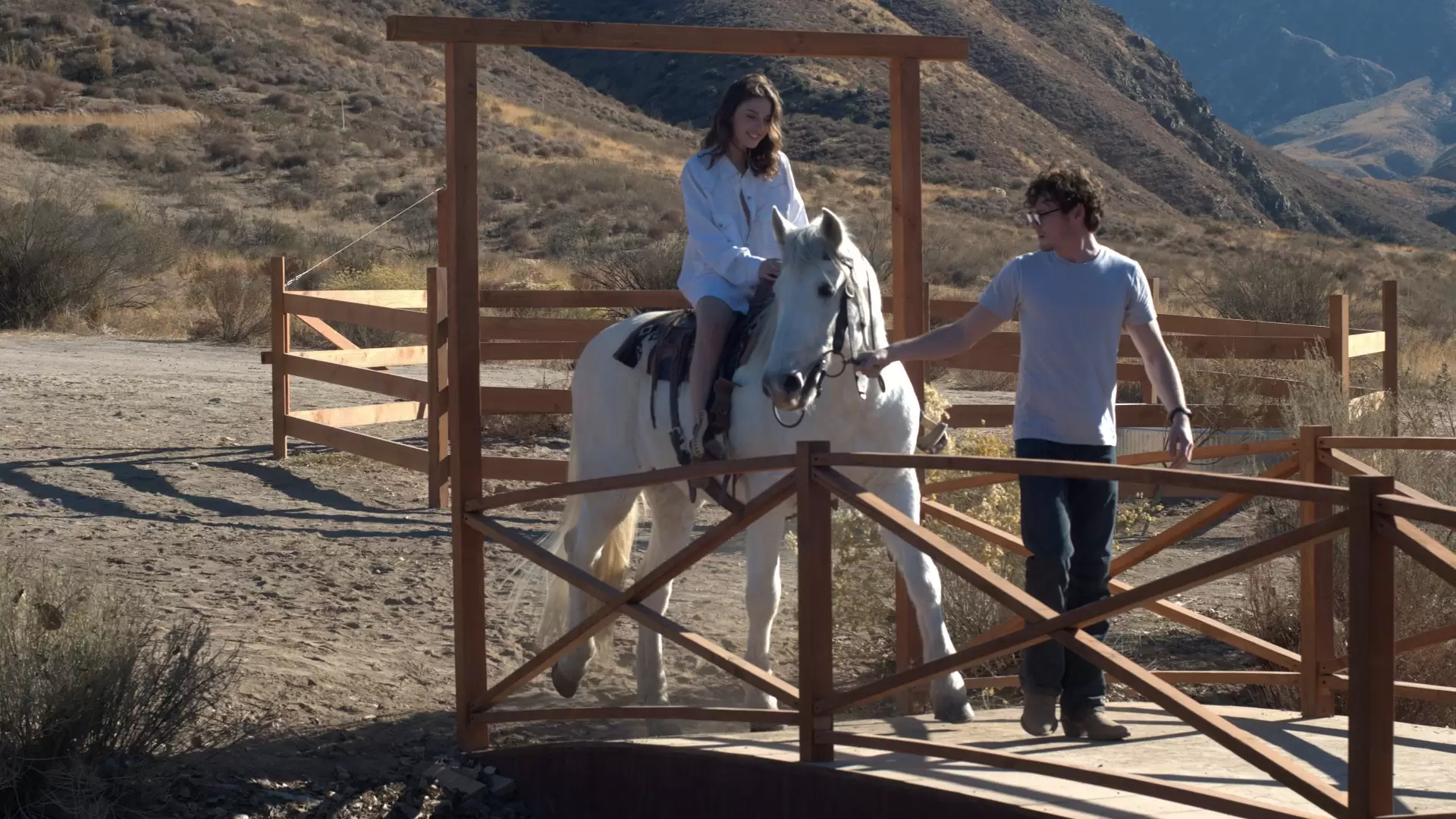 دانلود فیلم Broken Horses 2015 (اسبهای شکسته) با زیرنویس فارسی