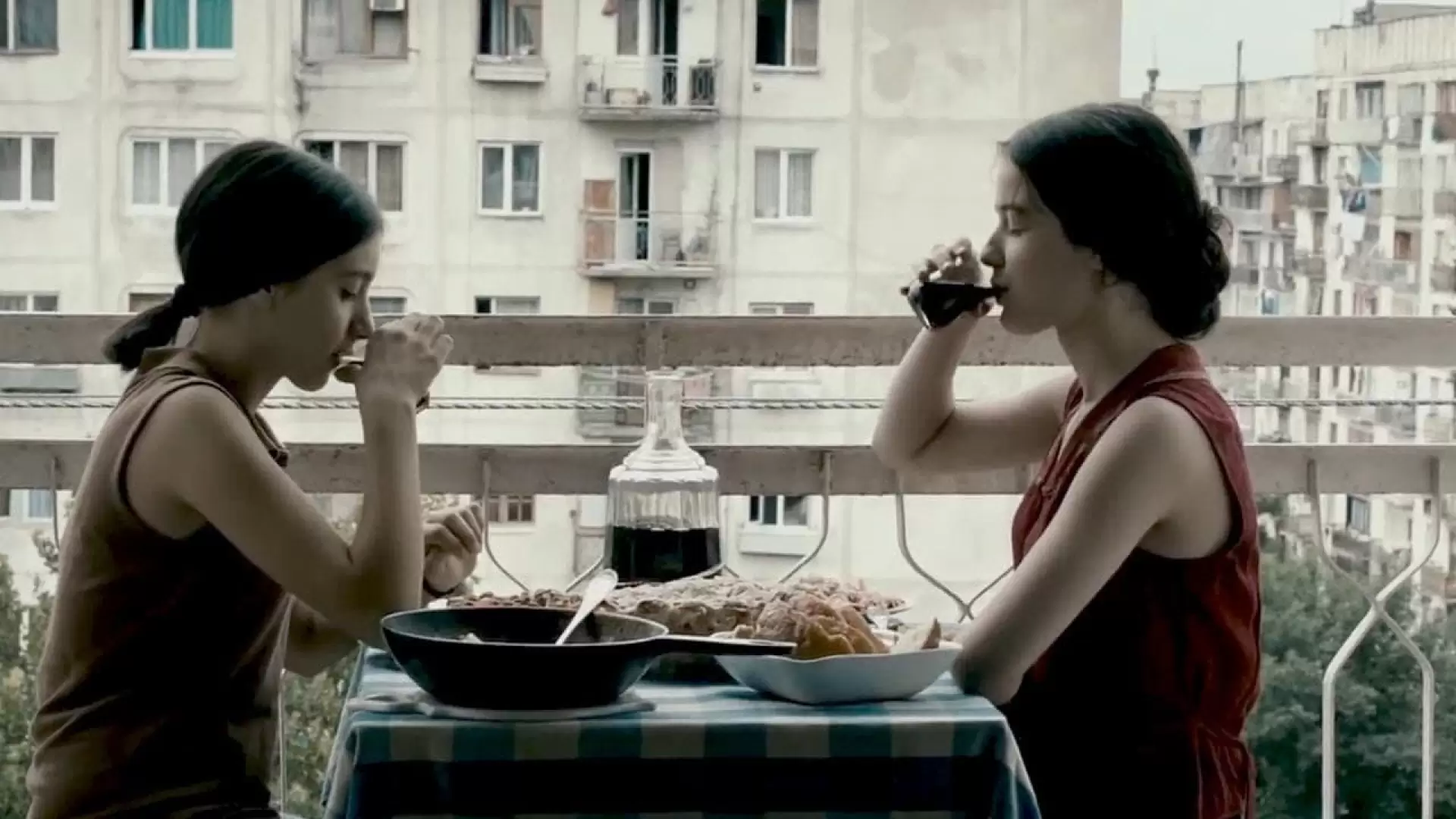 دانلود فیلم In Bloom 2013 (در شکوفه) با زیرنویس فارسی