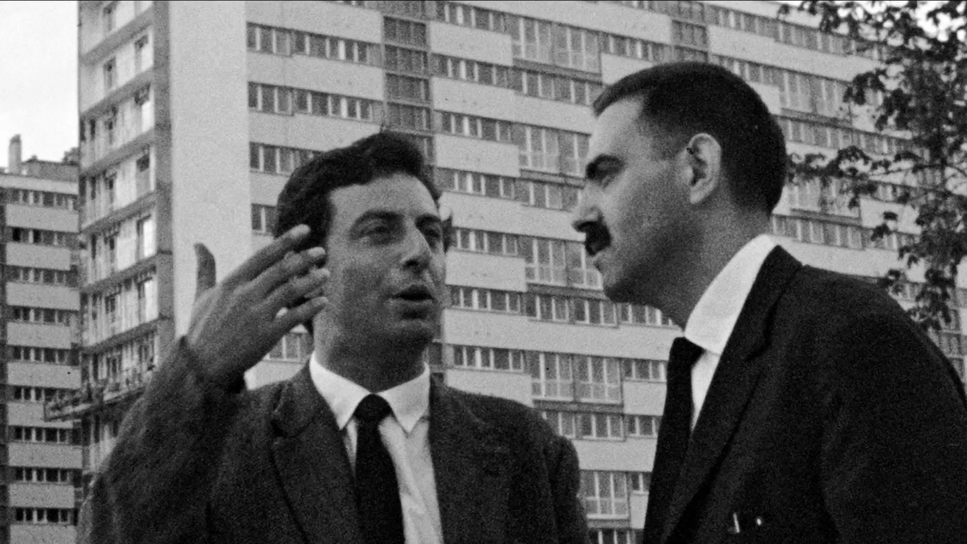 دانلود مستند Le joli mai 1963 (ماه مِه دوست داشتنی) با زیرنویس فارسی و تماشای آنلاین
