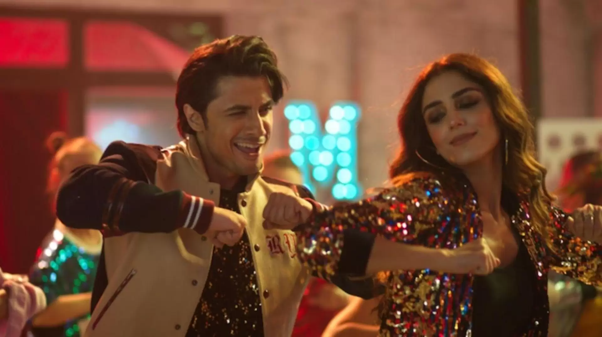 دانلود فیلم Teefa in Trouble 2018 (تیفا در خطر) با زیرنویس فارسی