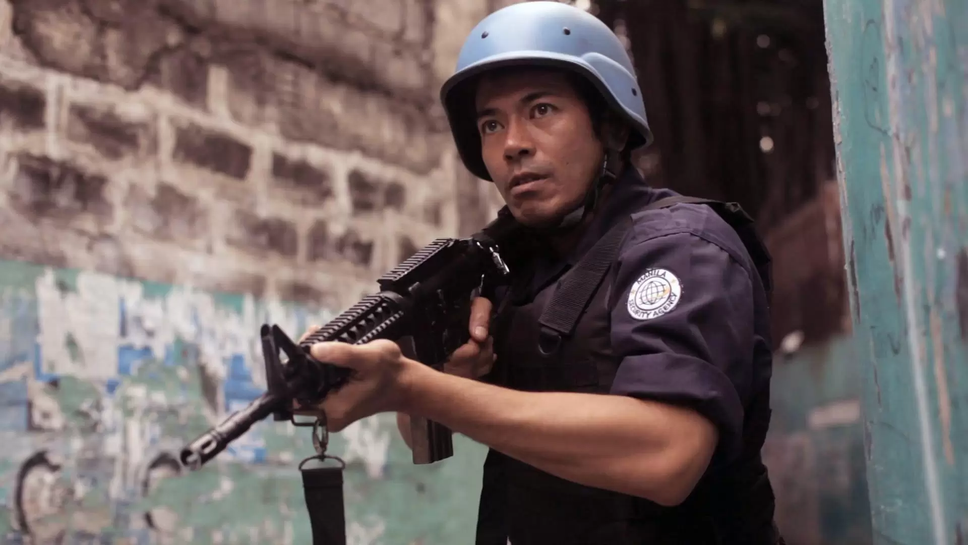 دانلود فیلم Metro Manila 2013 (مترو مانیلا) با زیرنویس فارسی و تماشای آنلاین