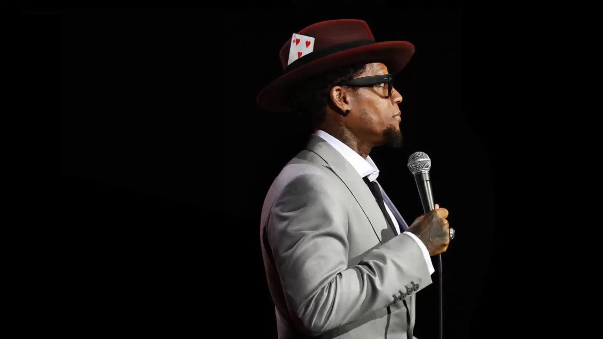 دانلود فیلم D.L. Hughley: Contrarian 2018
