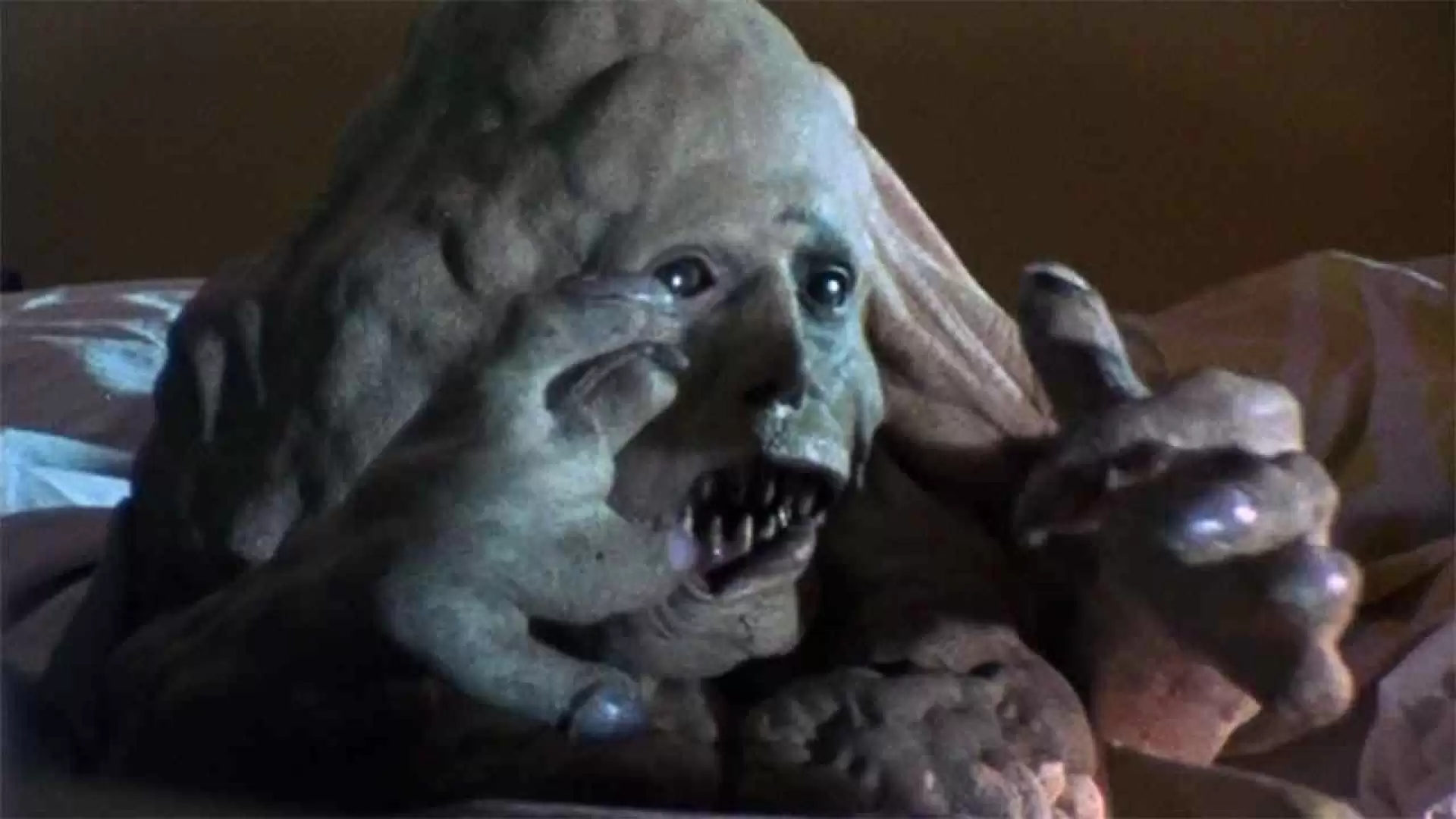 دانلود فیلم Basket Case 1982 (قالب سبد)