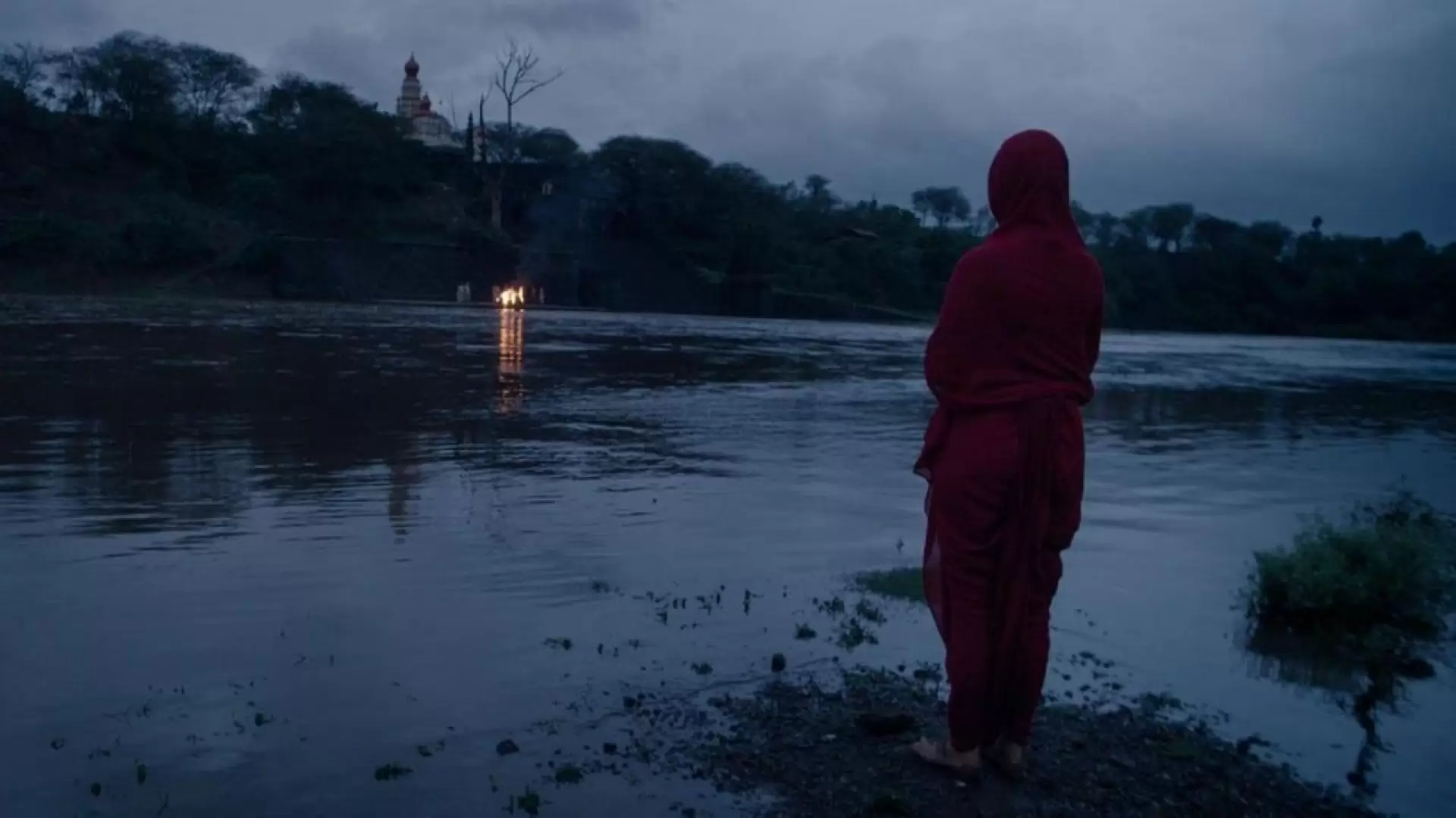 دانلود فیلم Tumbbad 2018 با زیرنویس فارسی و تماشای آنلاین