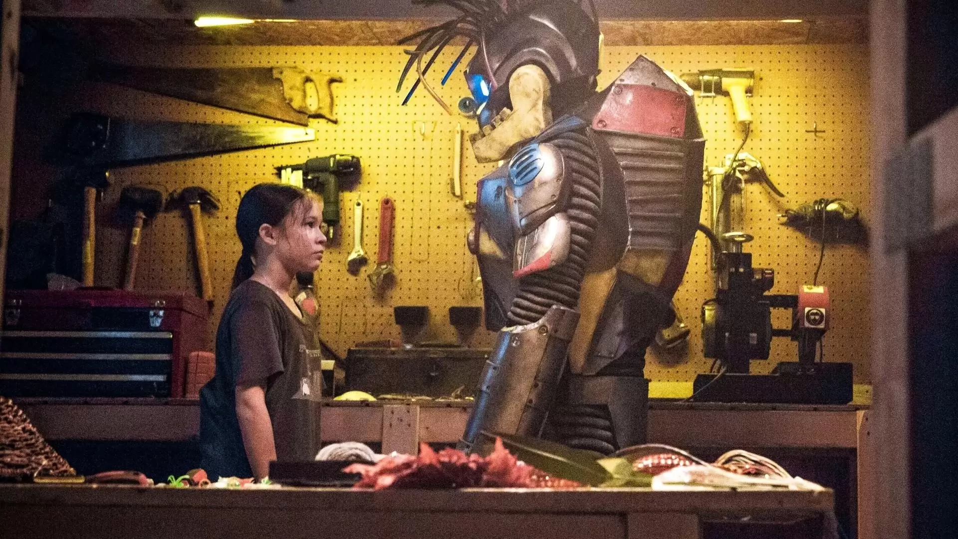دانلود فیلم Mail Order Monster 2018 (پست الکترونیکی هیولا)