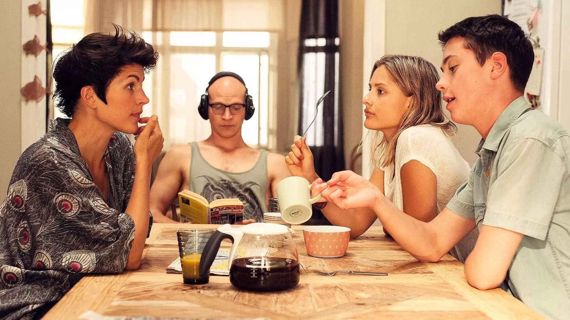 دانلود فیلم Urban Family 2015 با زیرنویس فارسی