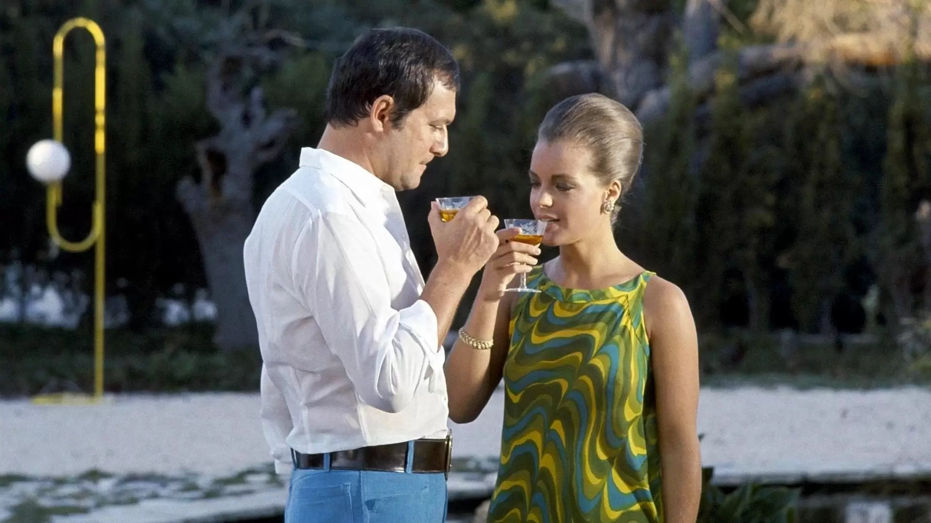 دانلود فیلم The Swimming Pool 1969 (استخر) با زیرنویس فارسی و تماشای آنلاین
