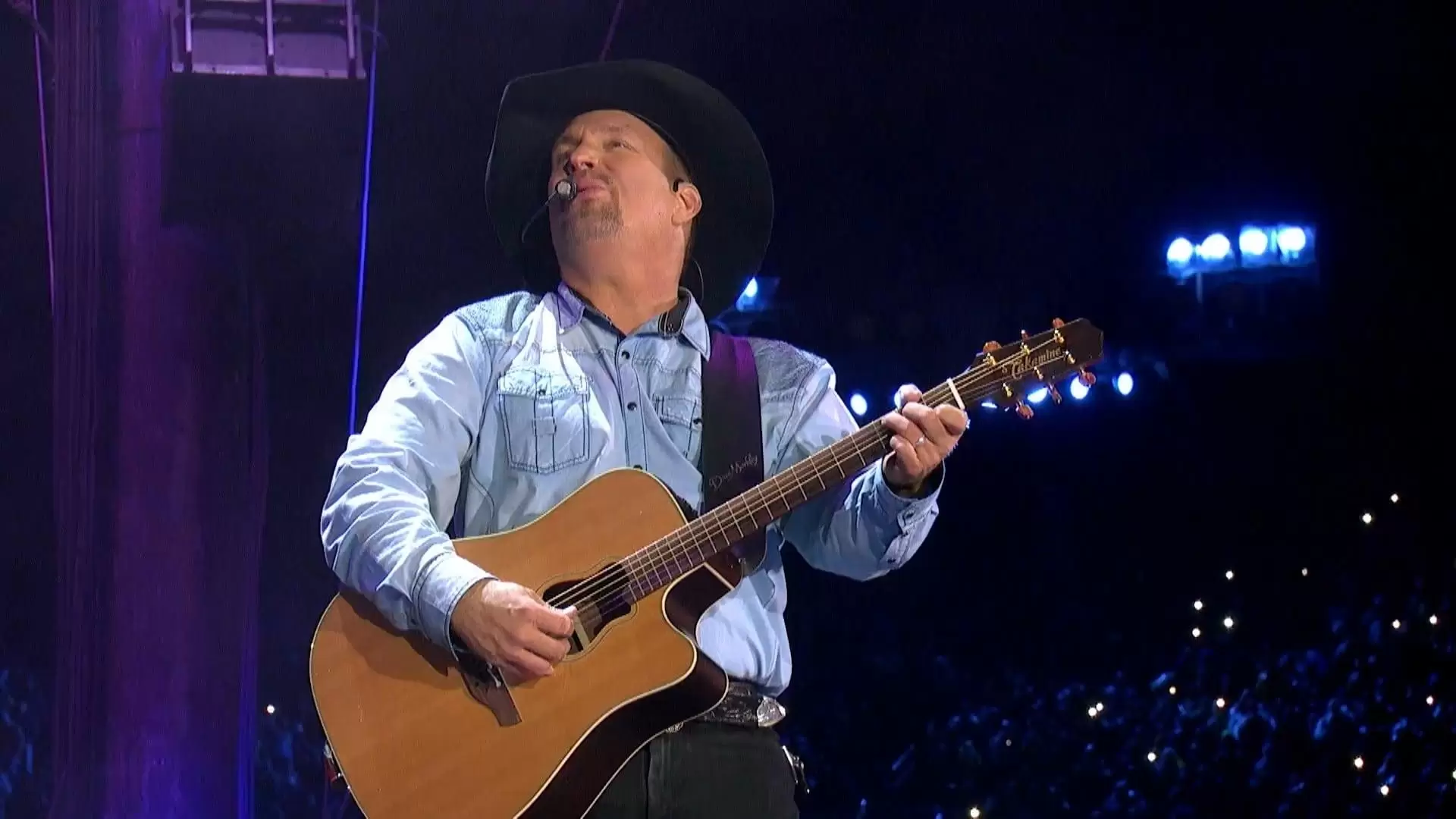 دانلود کنسرت Garth: Live at Notre Dame 2018