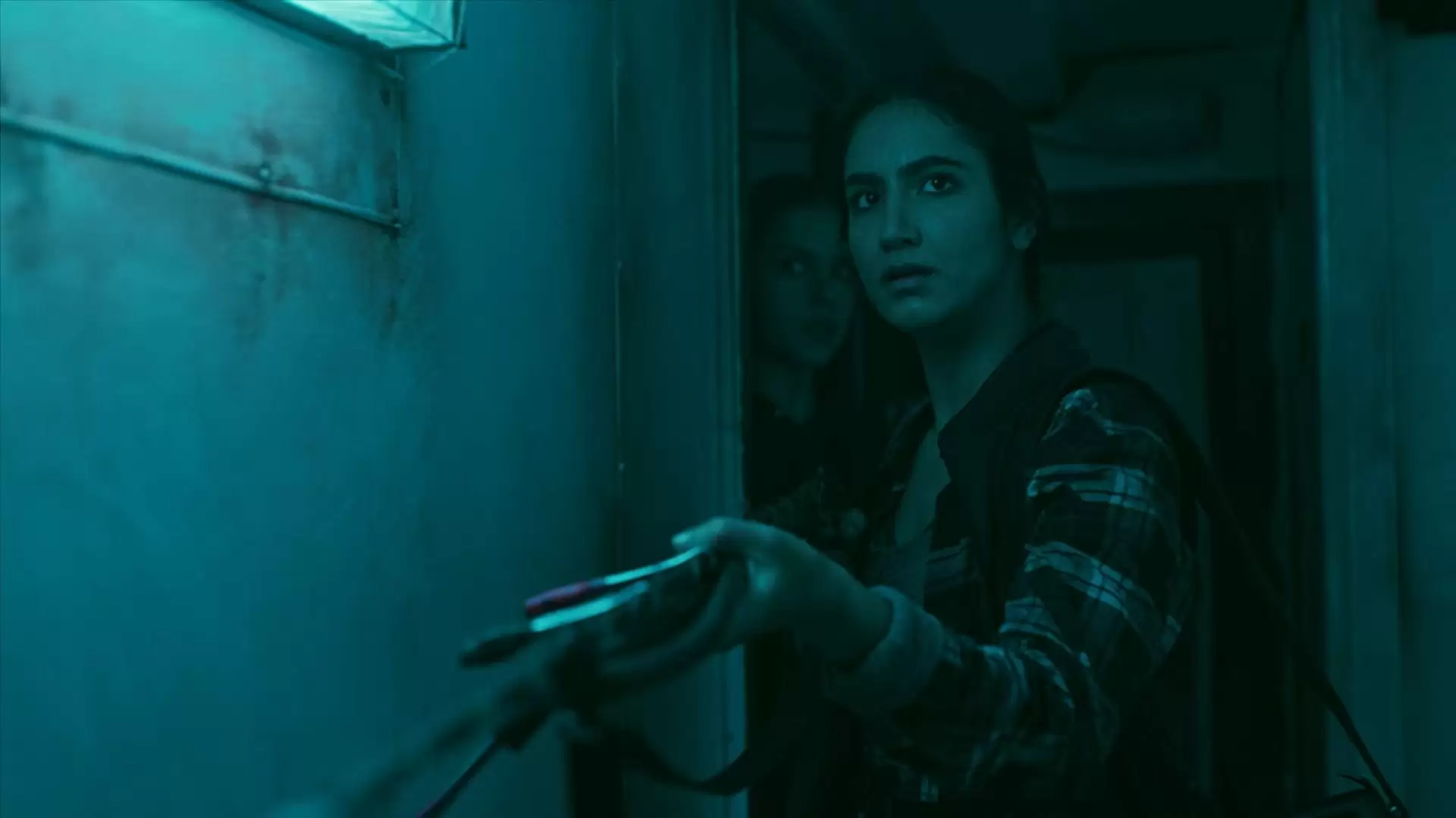 دانلود فیلم Dead in the Water 2018