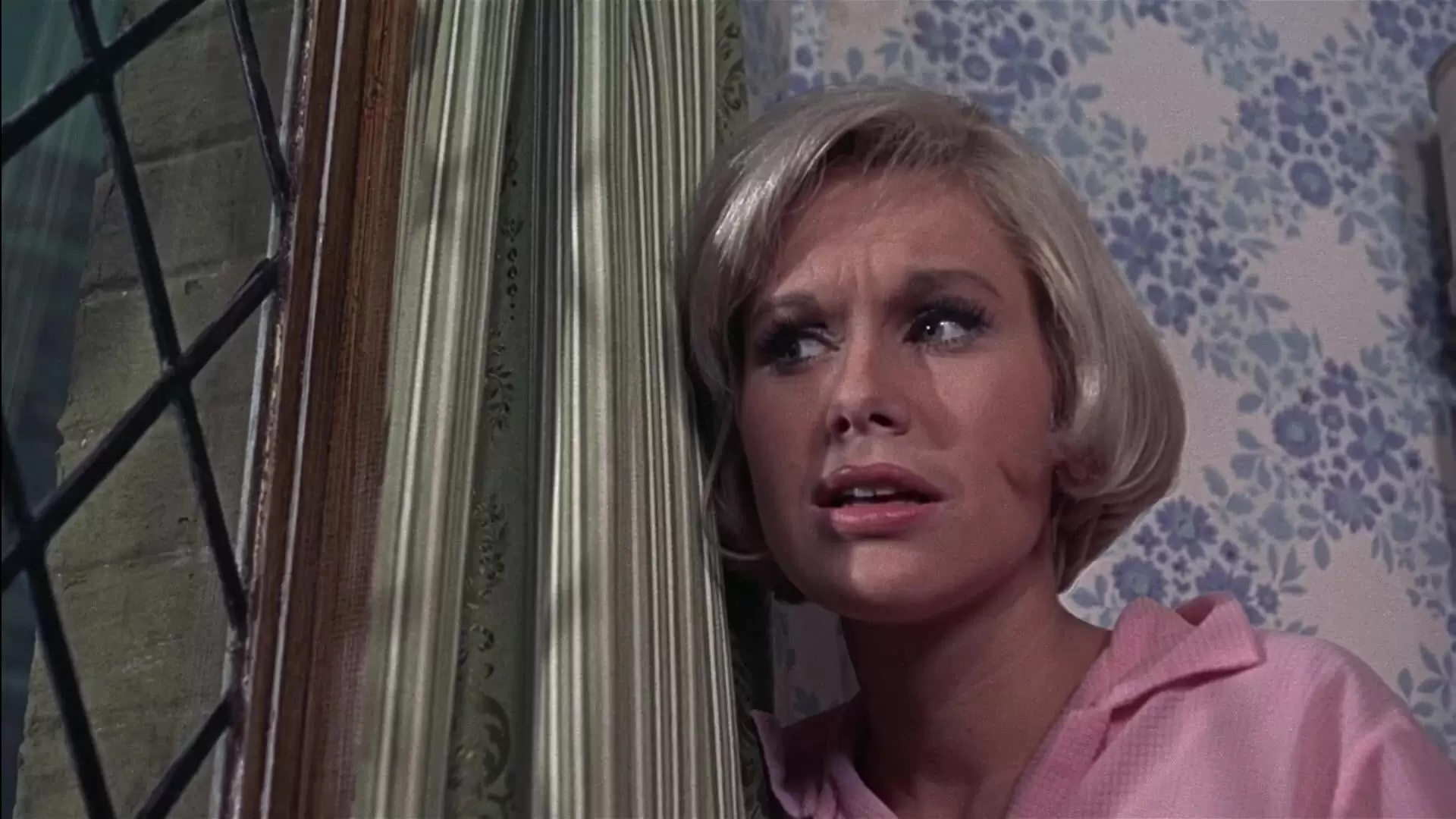 دانلود فیلم The Deadly Bees 1966 (زنبورهای قاتل)