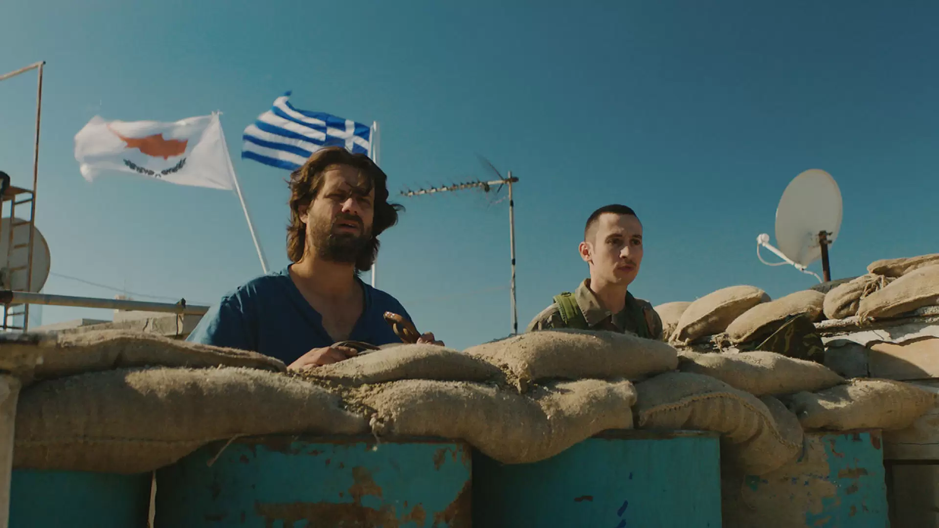 دانلود فیلم Smuggling Hendrix 2018