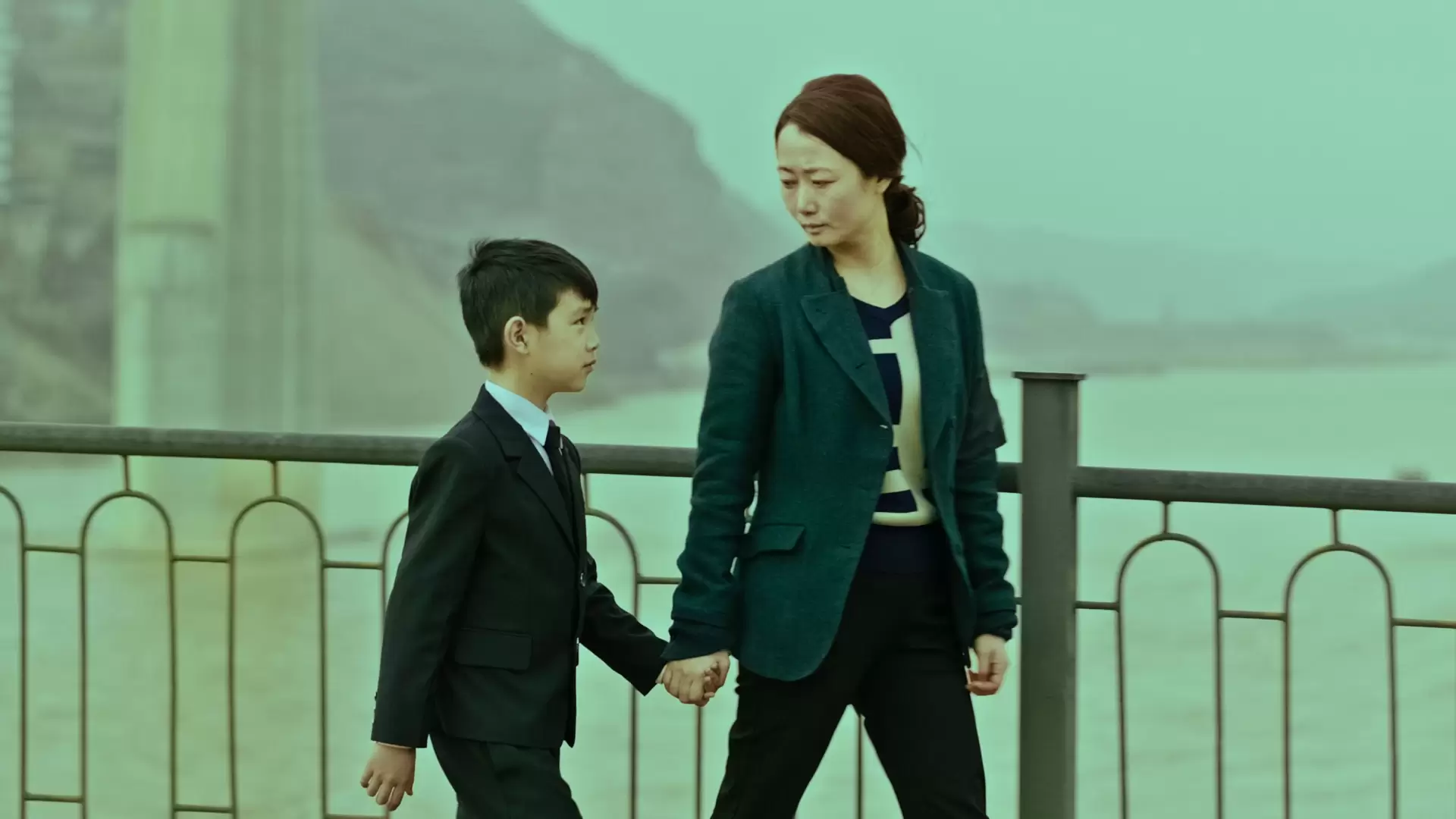 دانلود فیلم Mountains May Depart 2015 (کوه ها می توانند بروند) با زیرنویس فارسی