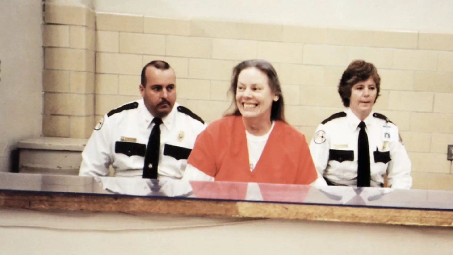 دانلود مستند Aileen: Life and Death of a Serial Killer 2003 (آیلین: زندگی و مرگ یک قاتل سریالی)