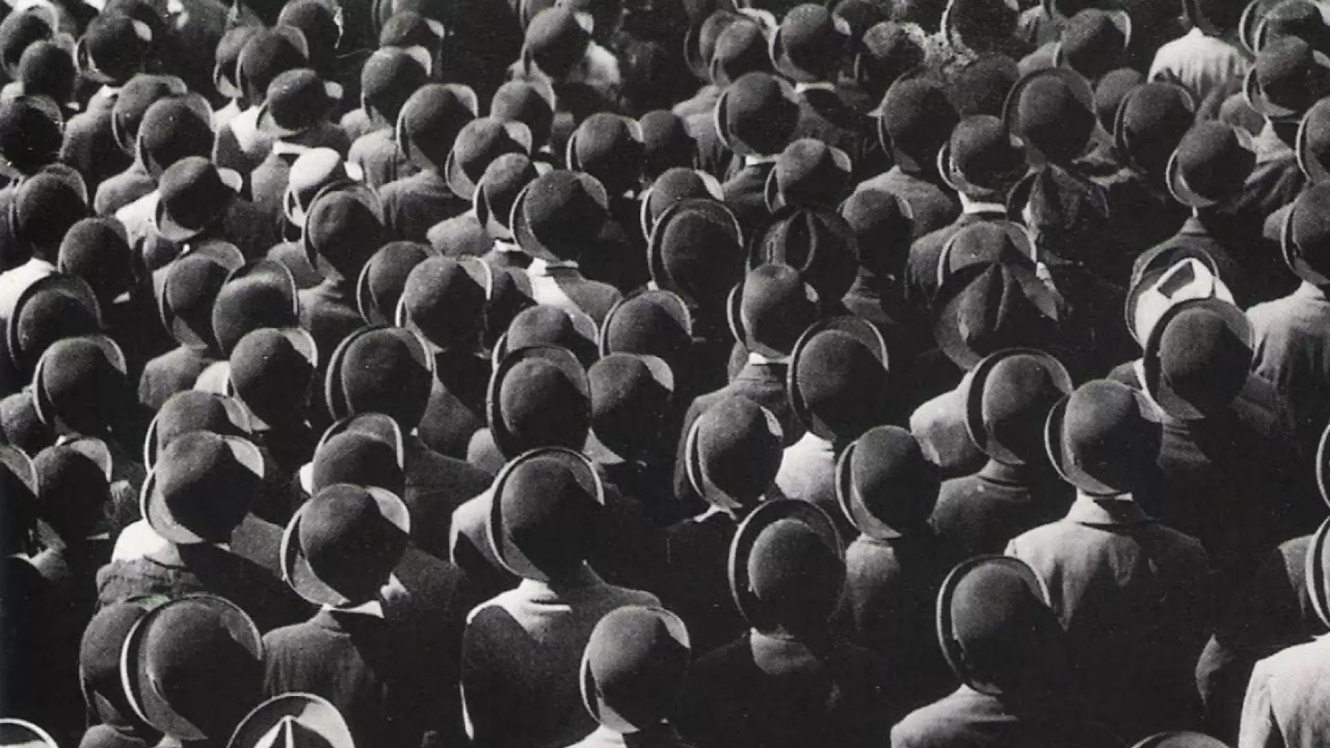 دانلود فیلم The End of St. Petersburg 1927