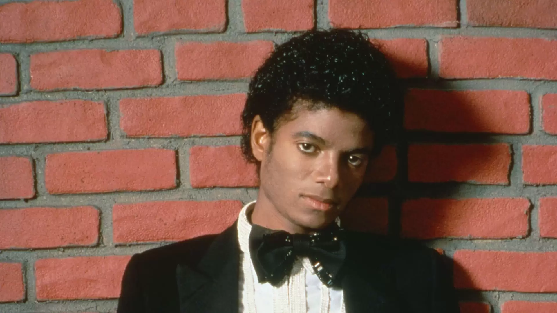 دانلود مستند Michael Jackson’s Journey from Motown to Off the Wall 2016 (سفر مایکل جکسون از موتان به آف د وال) با زیرنویس فارسی