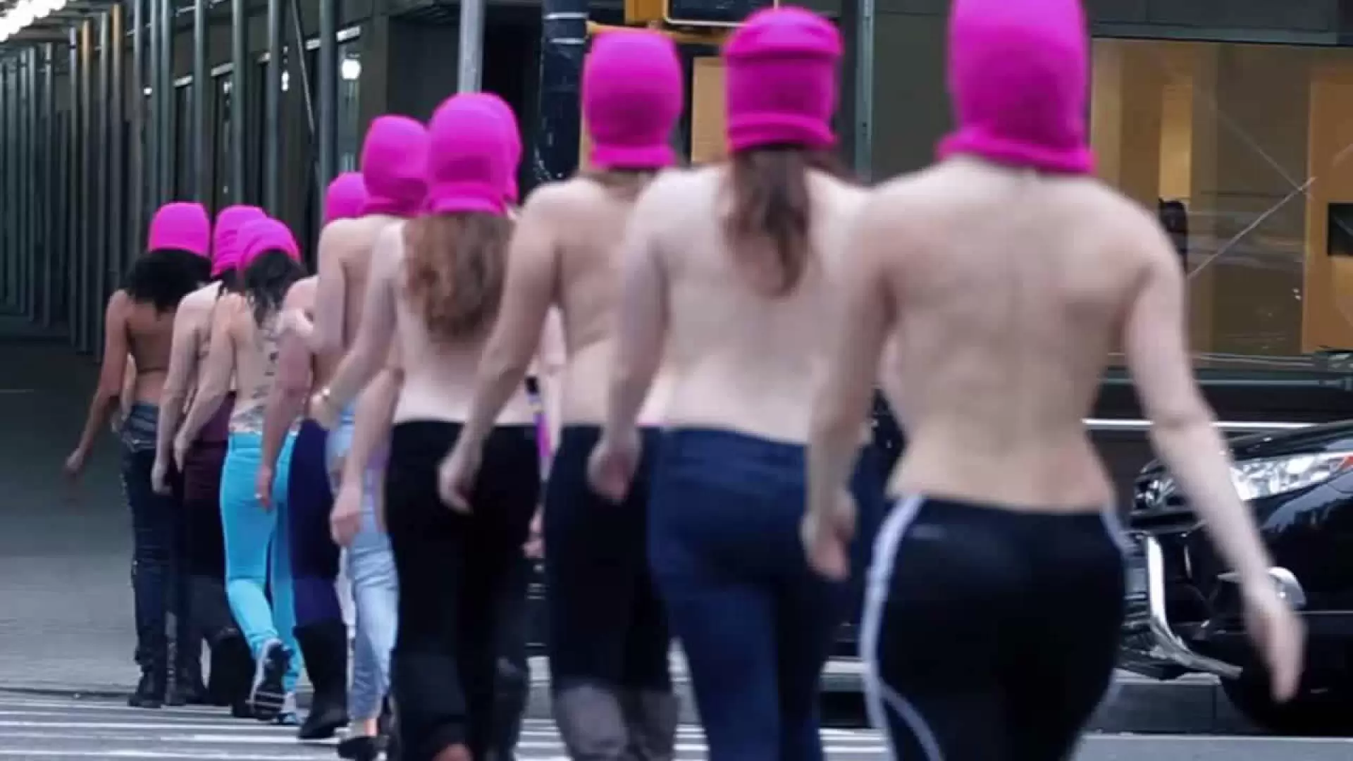 دانلود فیلم Free the Nipple 2014 (آزادی پستان) با زیرنویس فارسی