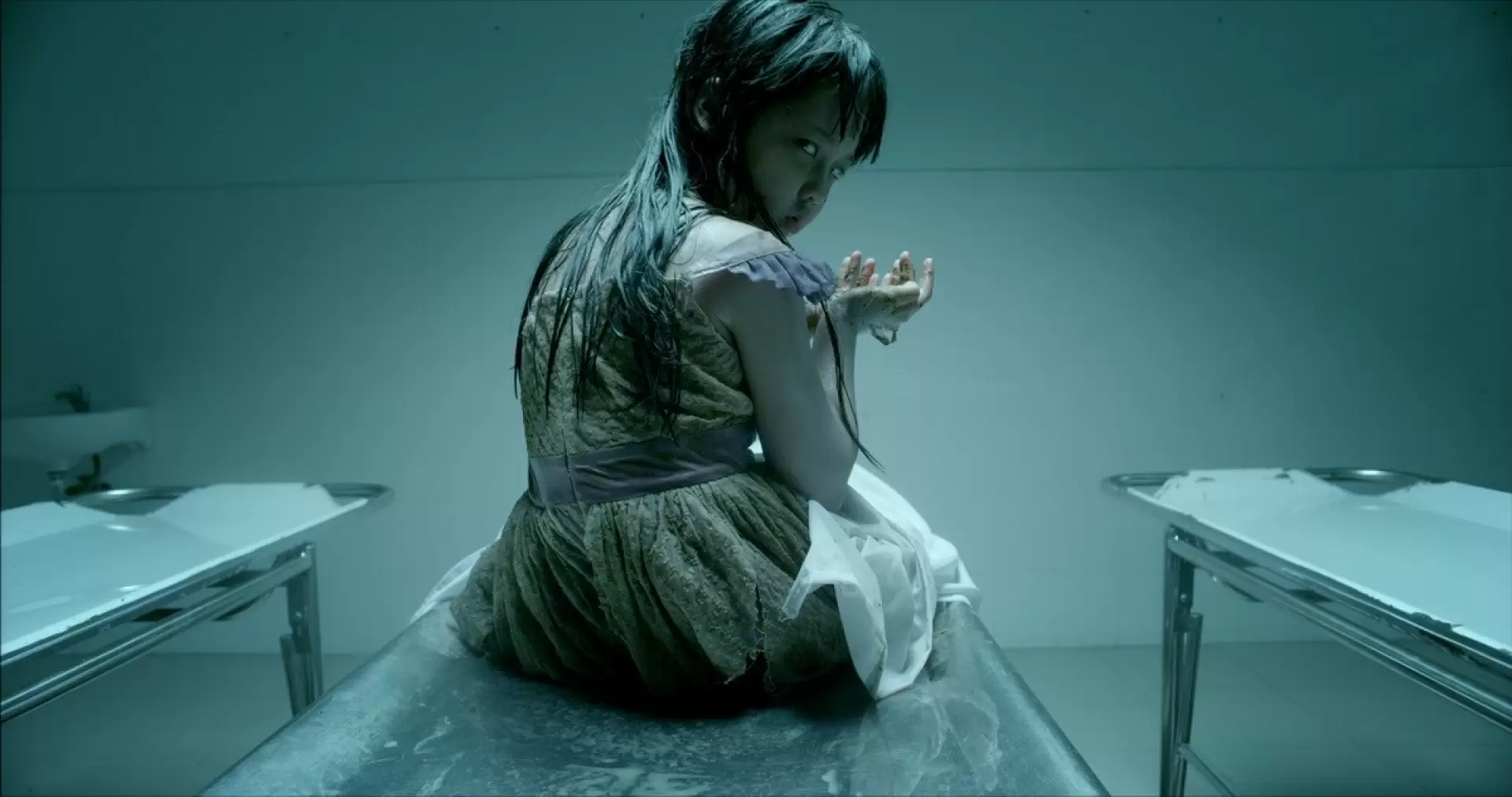 دانلود فیلم Hollow 2014