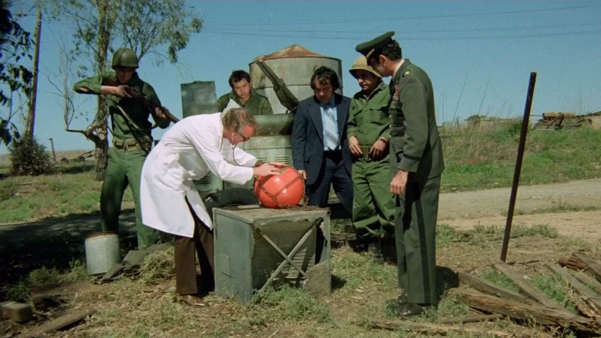 دانلود فیلم Attack of the Killer Tomatoes! 1978