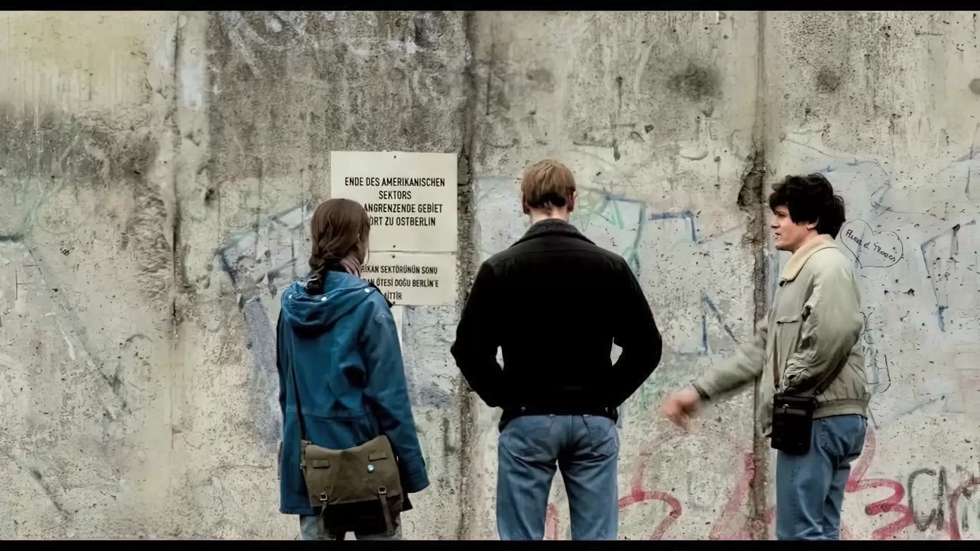 دانلود فیلم The Wall Between Us 2019