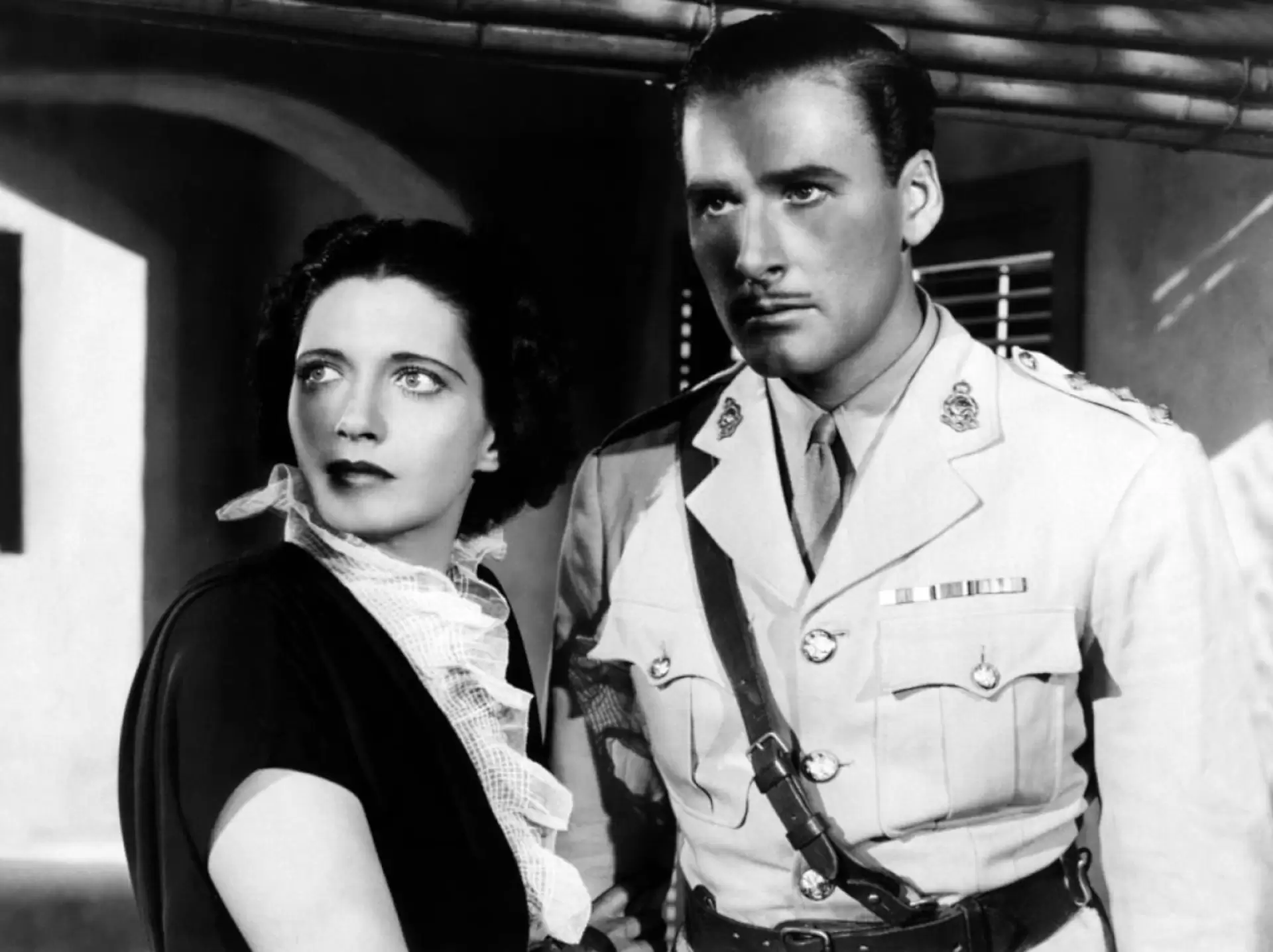 دانلود فیلم Another Dawn 1937 (سپیده دم دیگر)