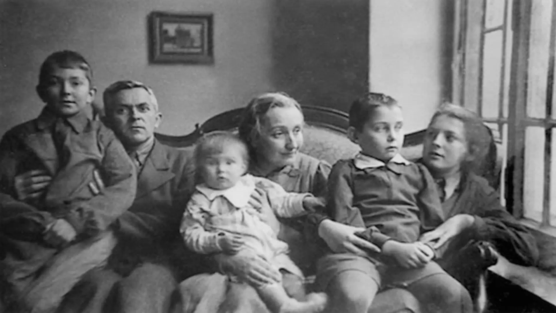 دانلود مستند Secret Lives: Hidden Children and Their Rescuers During WWII 2002