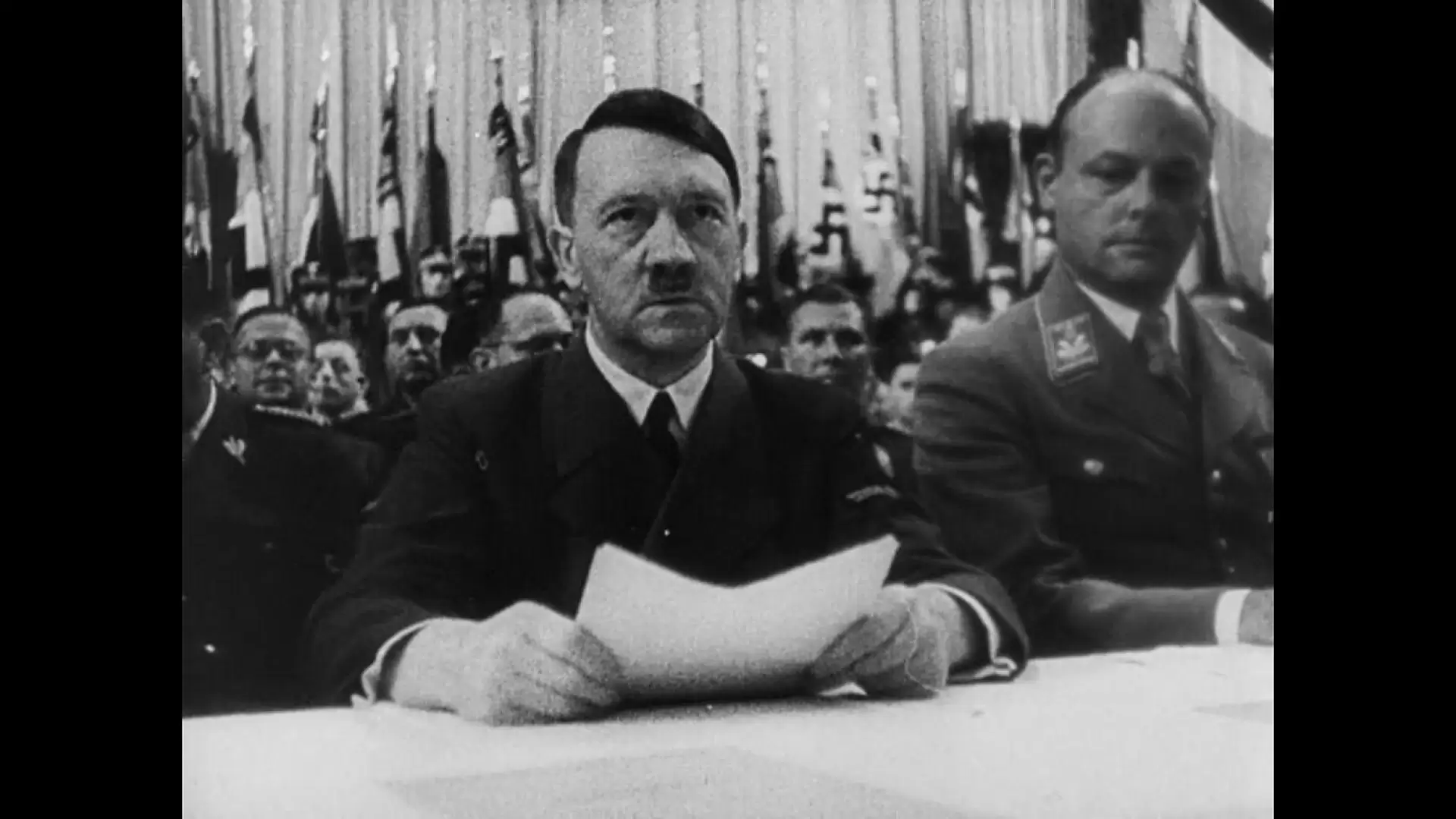 دانلود مستند Hitler: A career 1977 (هیتلر - یک حرفه) با زیرنویس فارسی و تماشای آنلاین