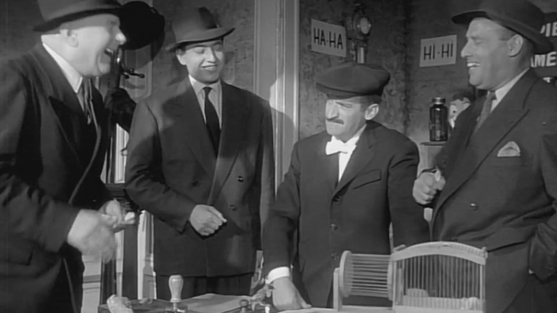 دانلود فیلم Bonjour sourire! 1956 (سلام لبخند!)