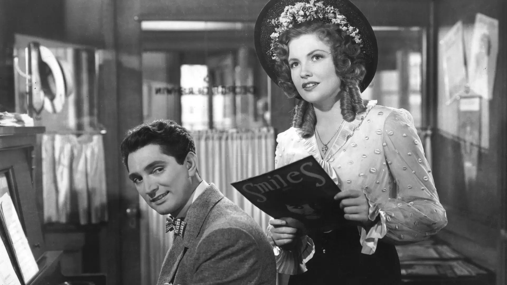 دانلود فیلم Rhapsodie in Blau 1945 (راپسودی با رنگ آبی)