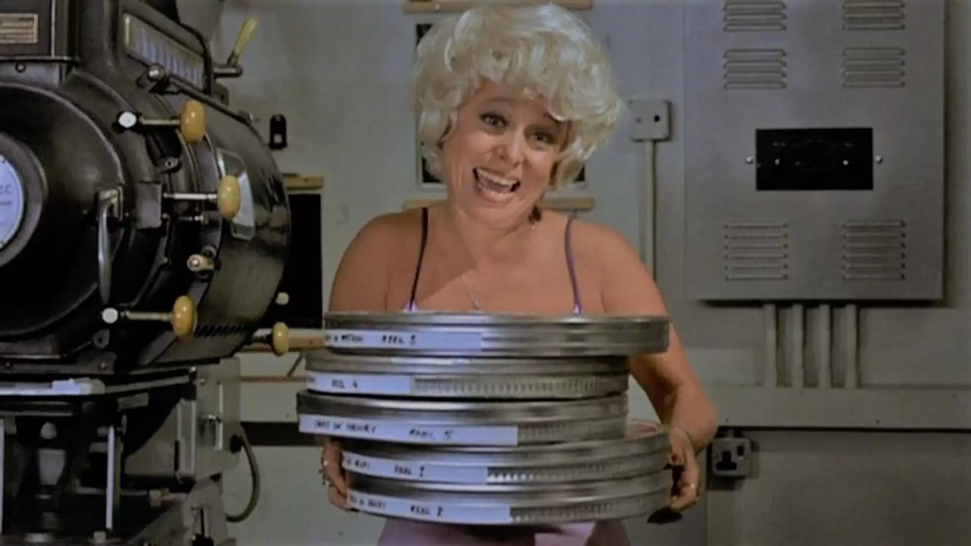 دانلود فیلم That’s Carry On! 1977 (همینو ادامه بده!)