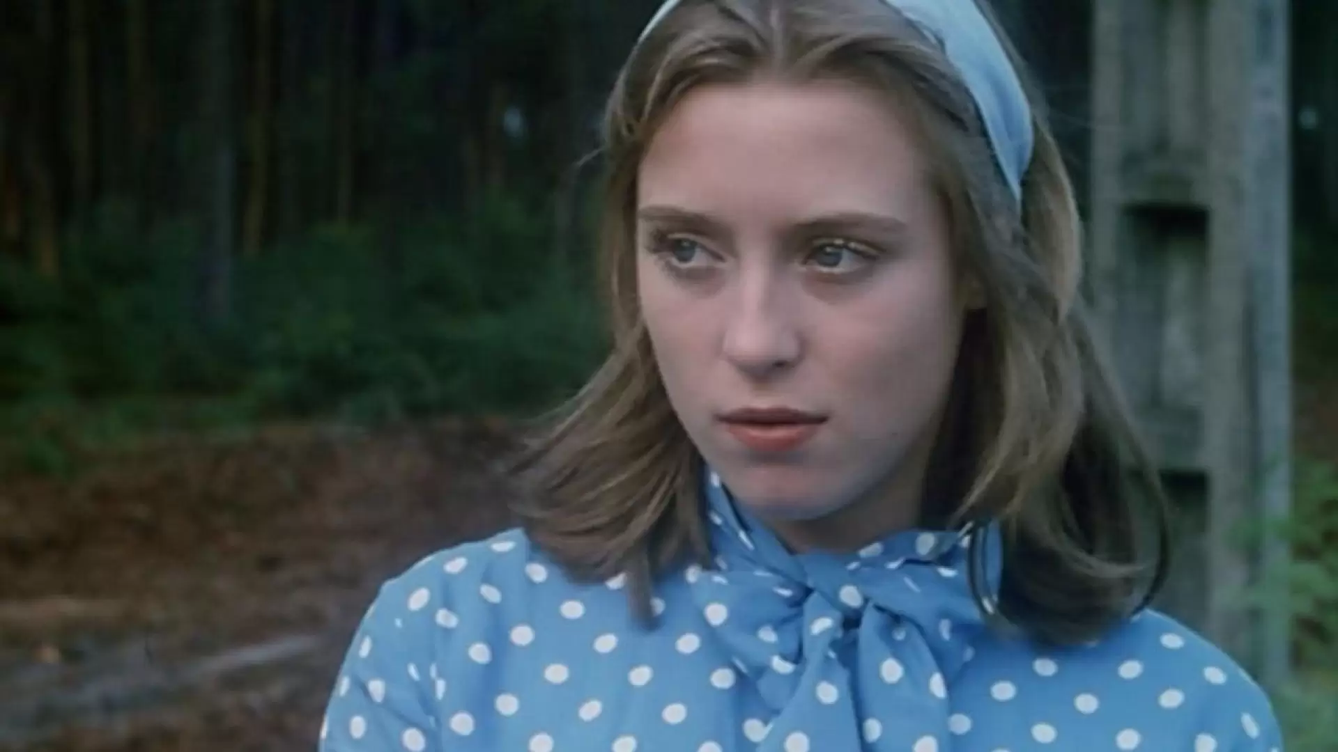 دانلود فیلم Une vraie jeune fille 1976 با زیرنویس فارسی