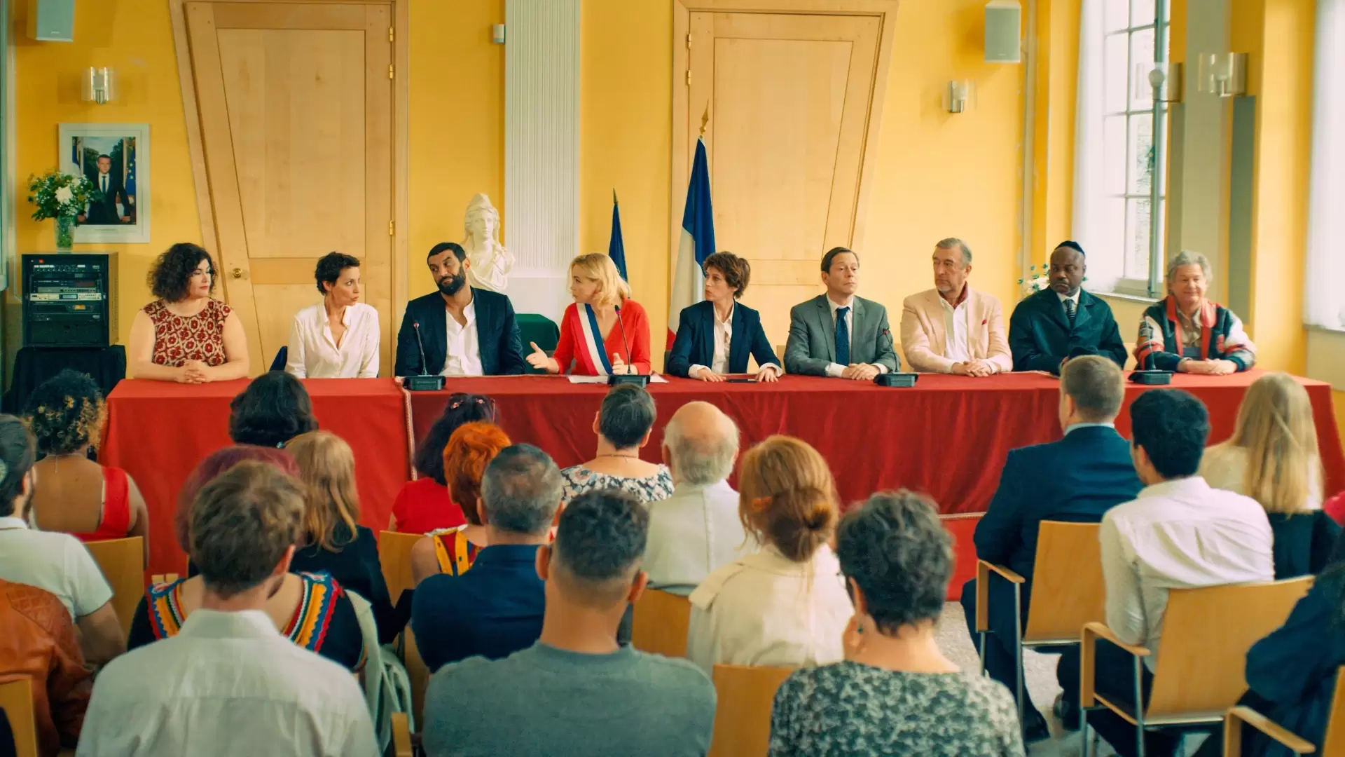 دانلود فیلم Wonders in the Suburbs 2019