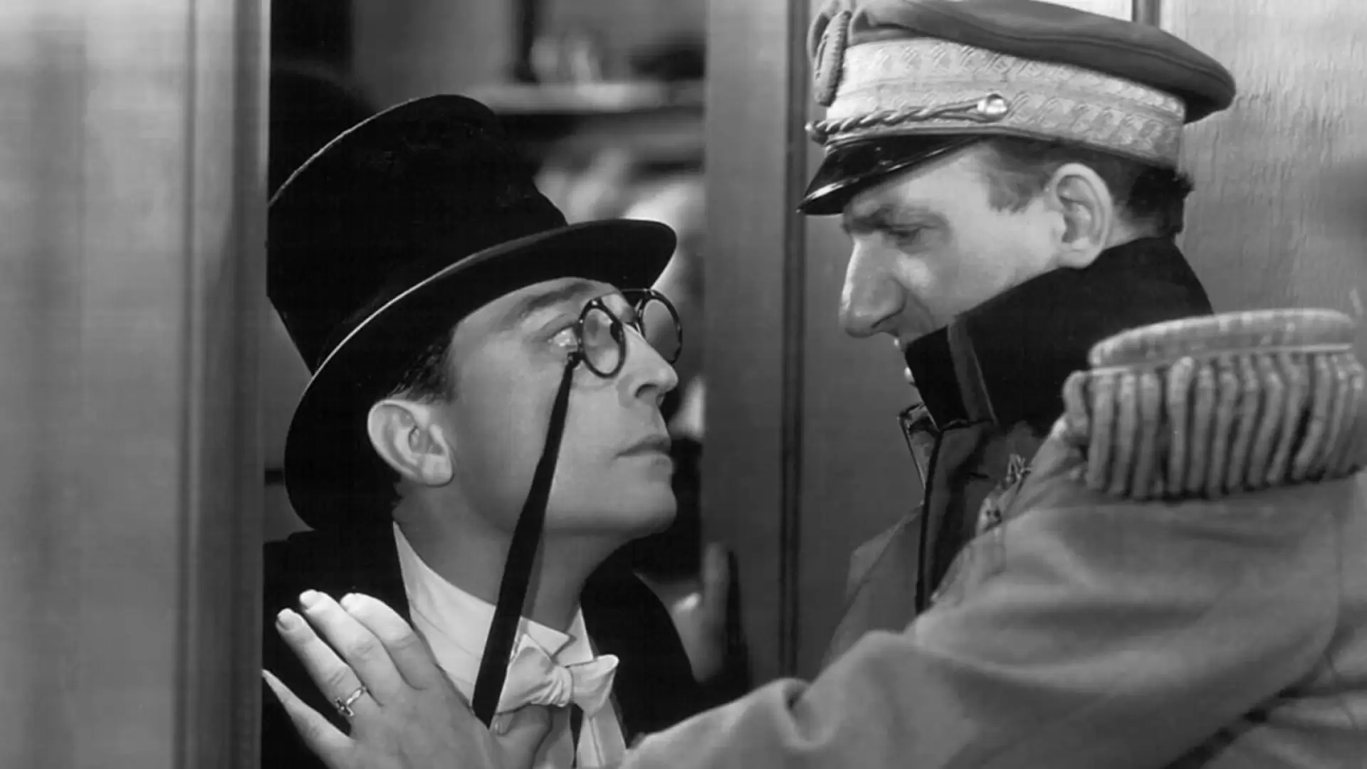 دانلود فیلم Speak Easily 1932