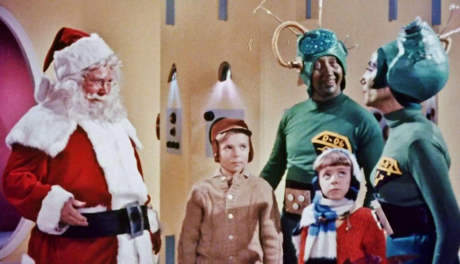 دانلود فیلم Santa Claus Conquers the Martians 1964 (بابانوئل مریخی ها را فتح می کند)