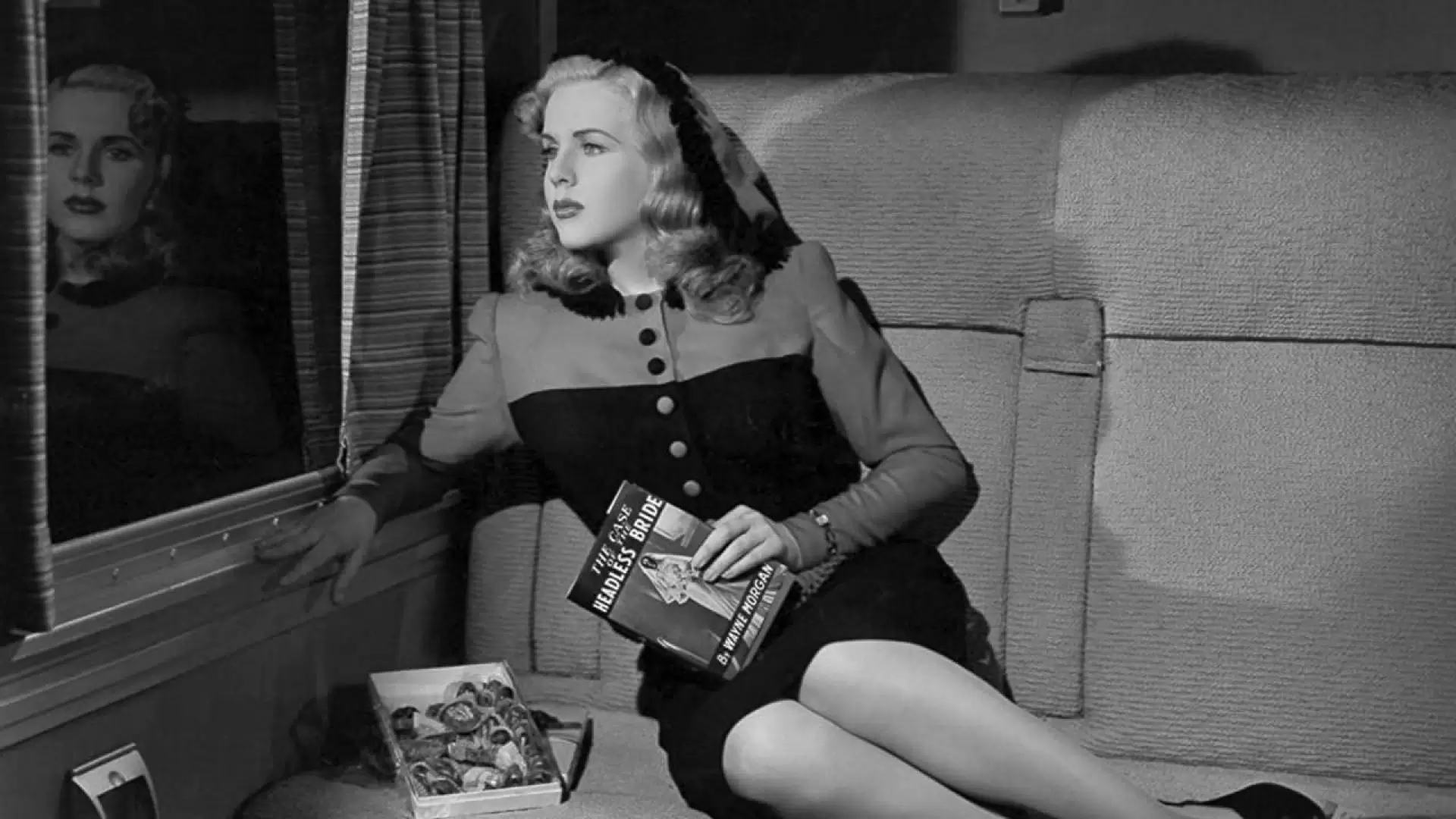 دانلود فیلم Lady on a Train 1945 (بانویی در قطار)