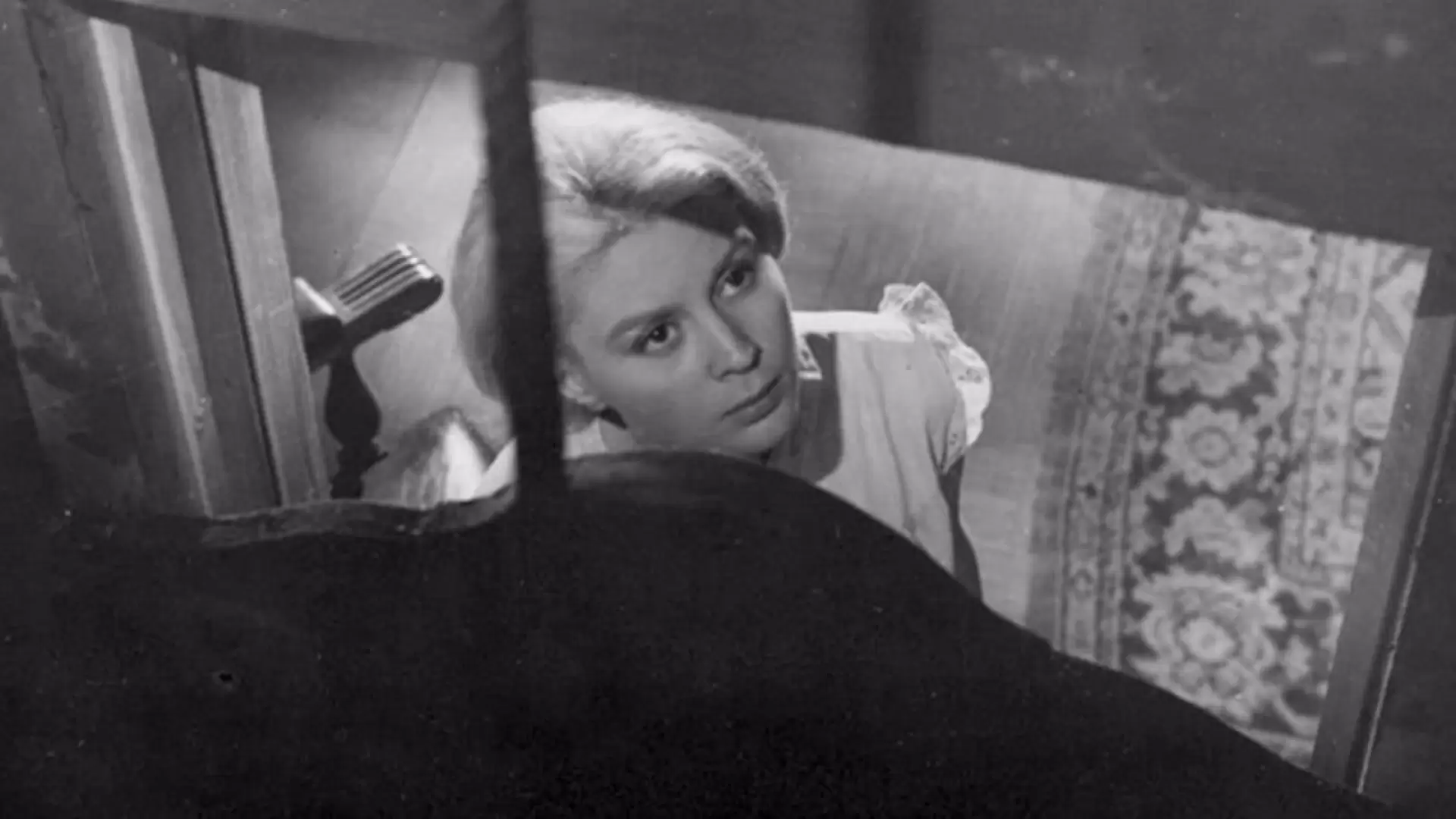 دانلود فیلم The Hand in the Trap 1961