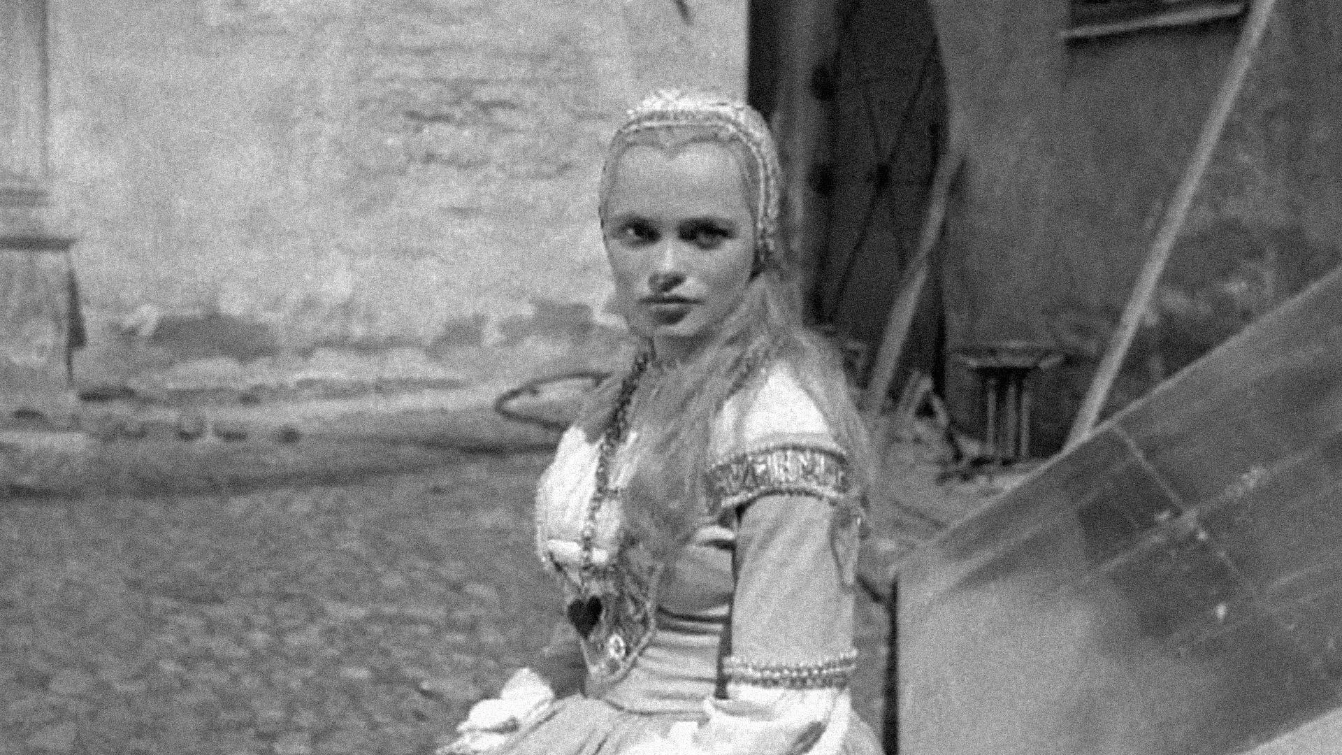 دانلود فیلم Karin Månsdotter 1954 (کارین مونسدوتر)
