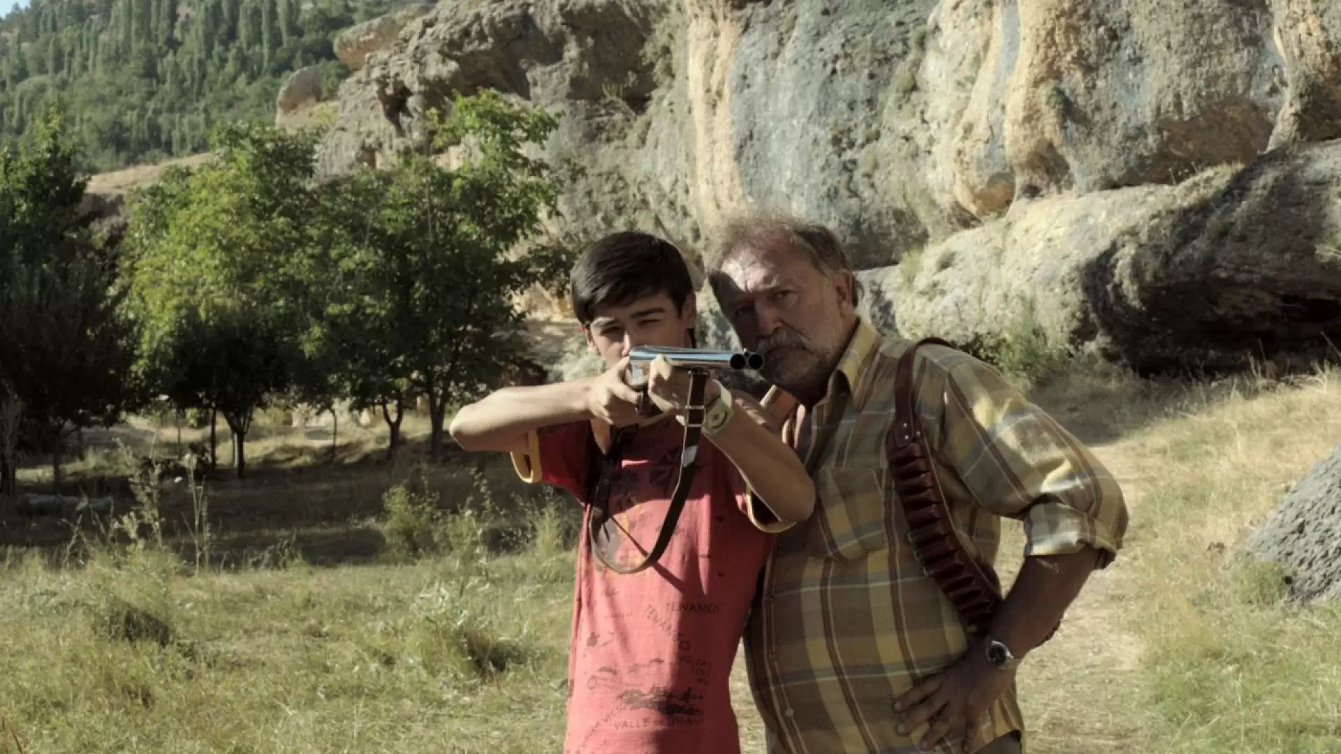 دانلود فیلم Tepenin ardi – Beyond the Hill 2012 (آن سوی تپه)