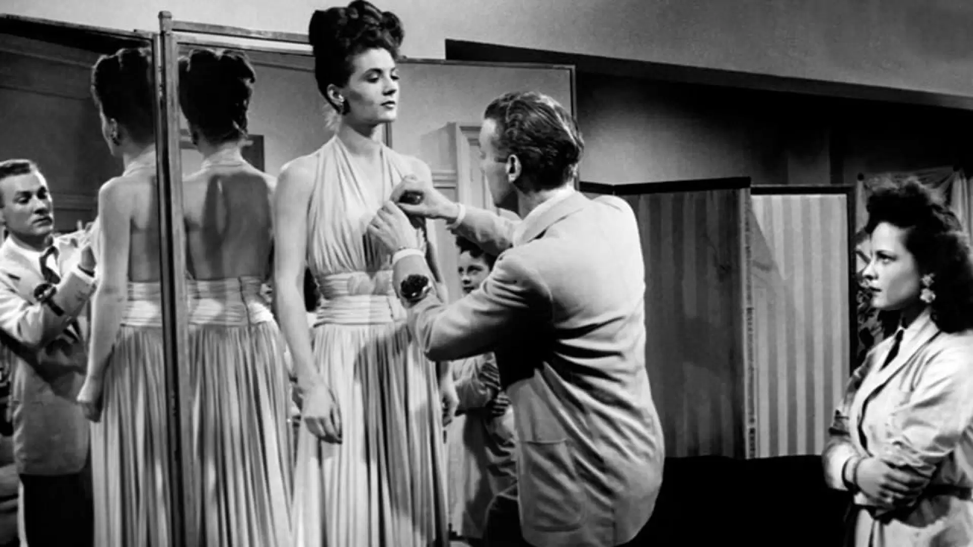 دانلود فیلم Paris Frills 1945