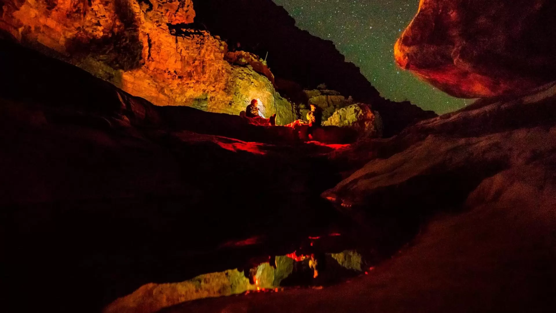 دانلود مستند Into the Canyon 2019