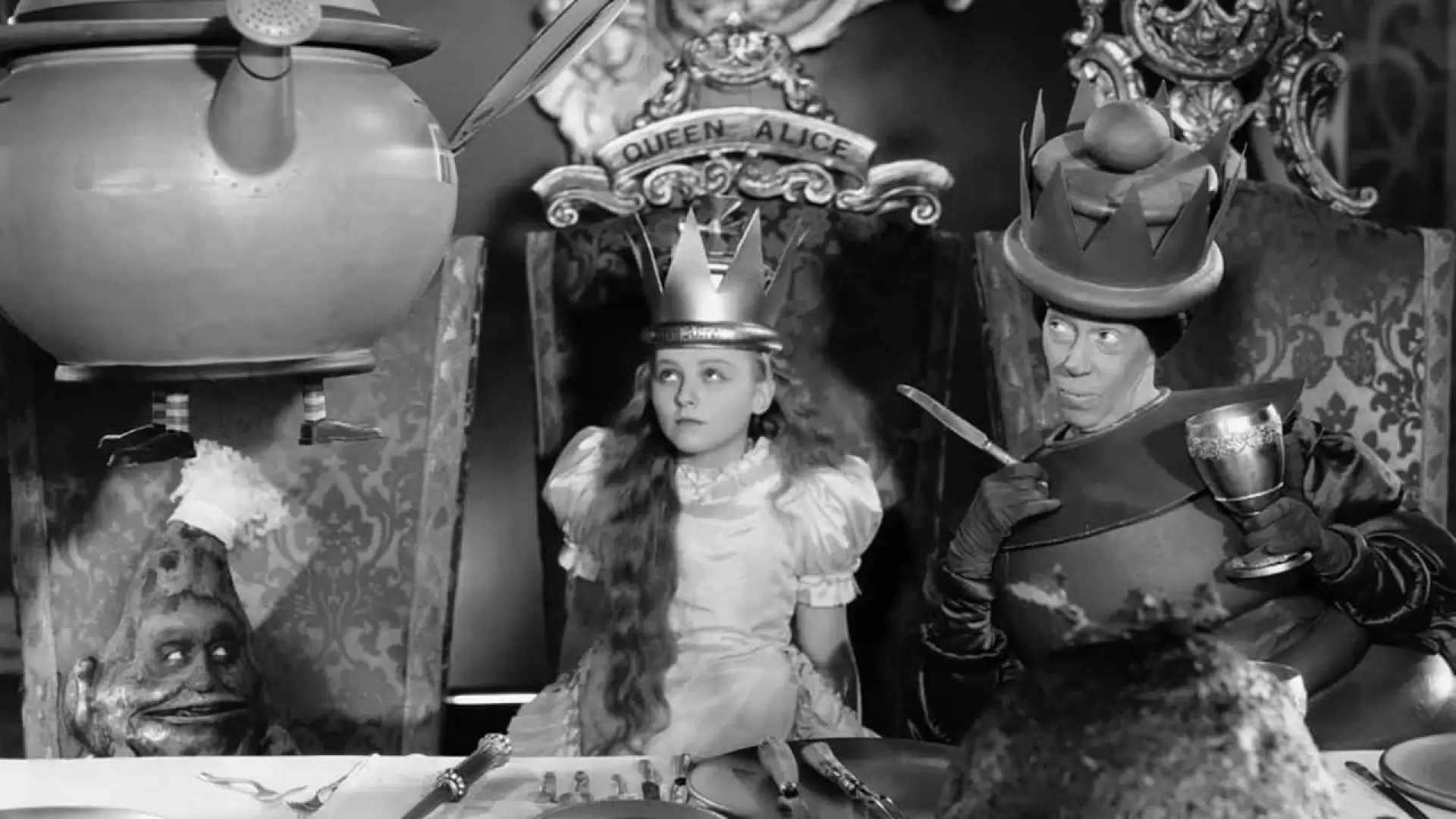 دانلود فیلم Alice in Wonderland 1933 (آلیس در سرزمین عجایب)