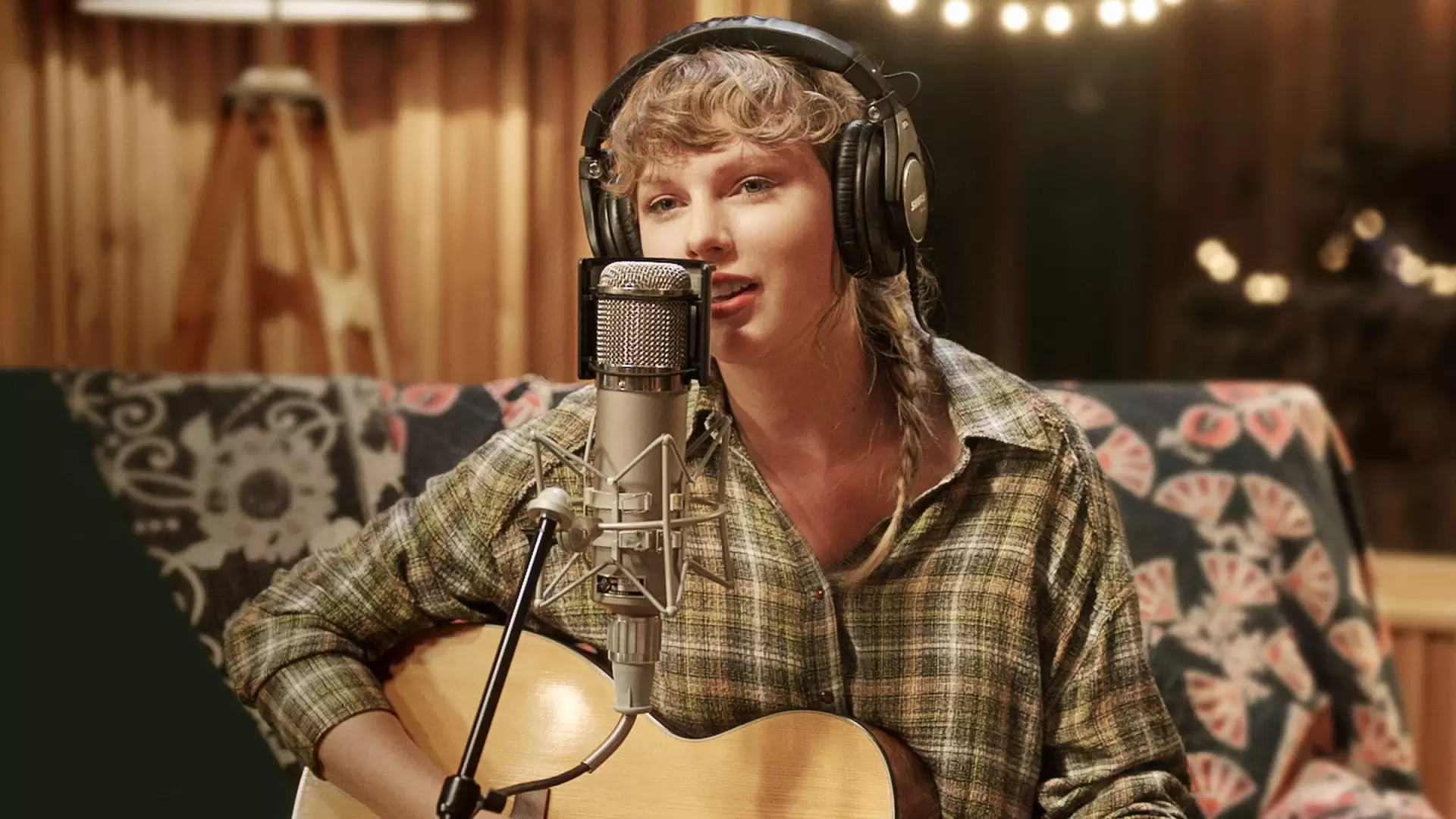 دانلود مستند Folklore: The Long Pond Studio Sessions 2020 با زیرنویس فارسی و تماشای آنلاین