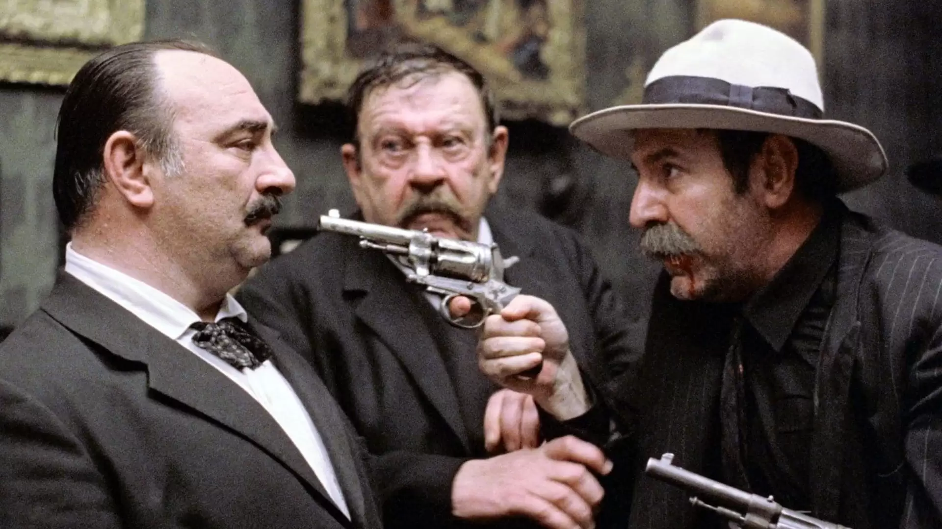 دانلود فیلم The Marathon Family 1982 (ماراتون خانوادگی) با زیرنویس فارسی