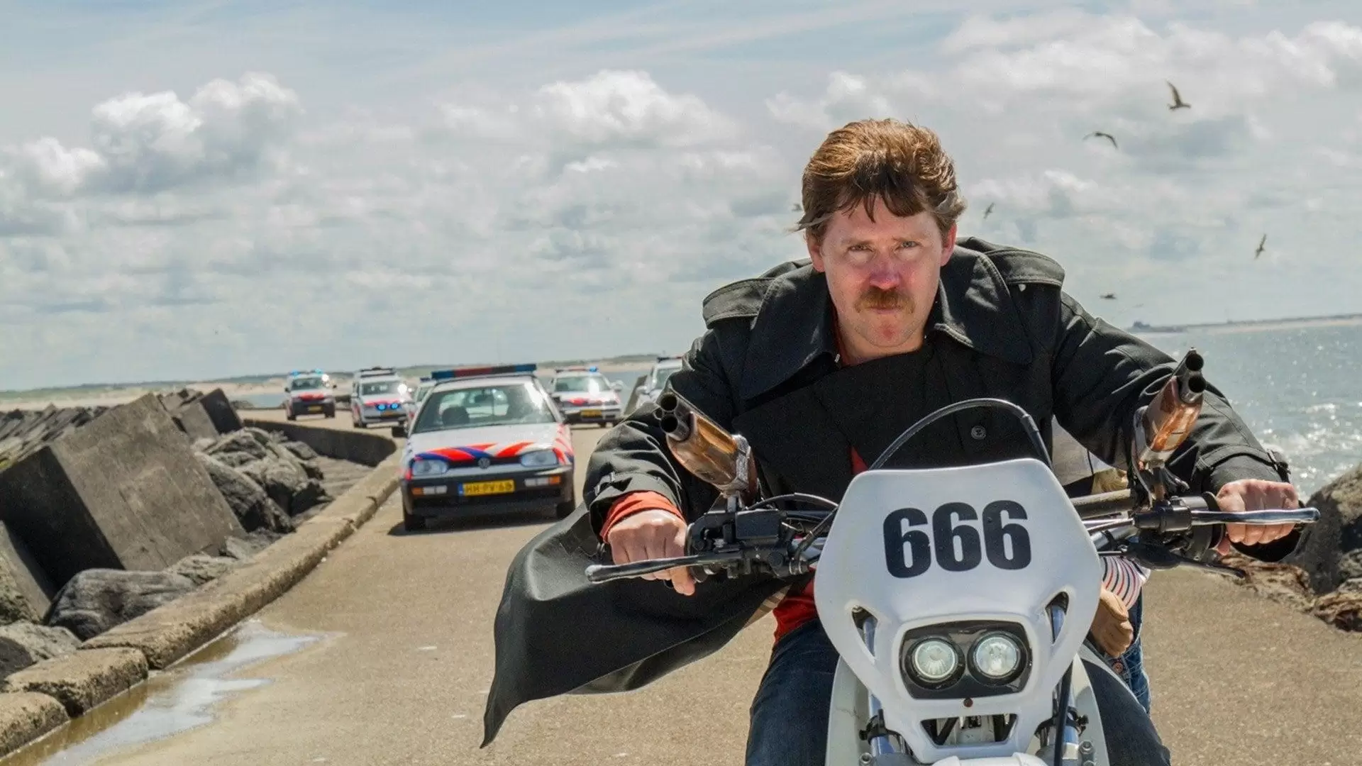 دانلود فیلم Ron Goossens, Low Budget Stuntman 2017