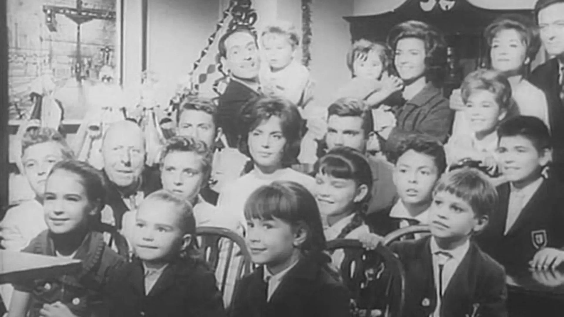 دانلود فیلم La familia y… uno más 1965 (خانواده و یکی دیگر)