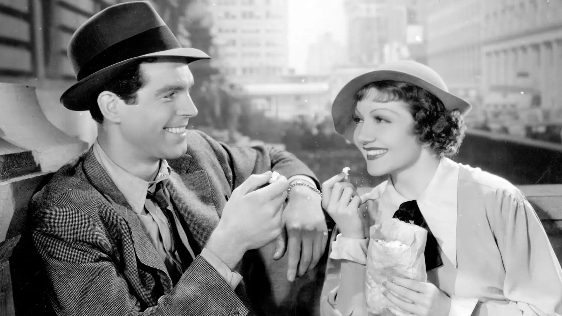 دانلود فیلم The Gilded Lily 1935