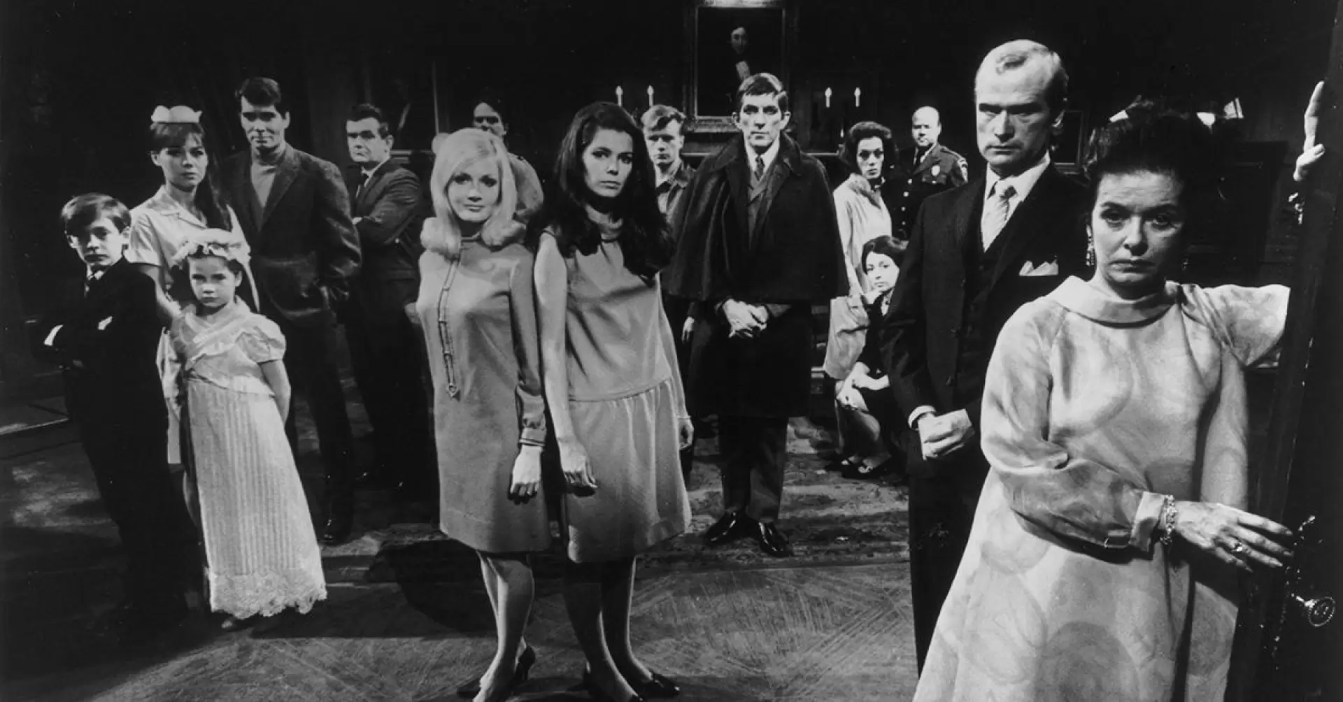 دانلود سریال Dark Shadows 1966 (سایه های تاریک)