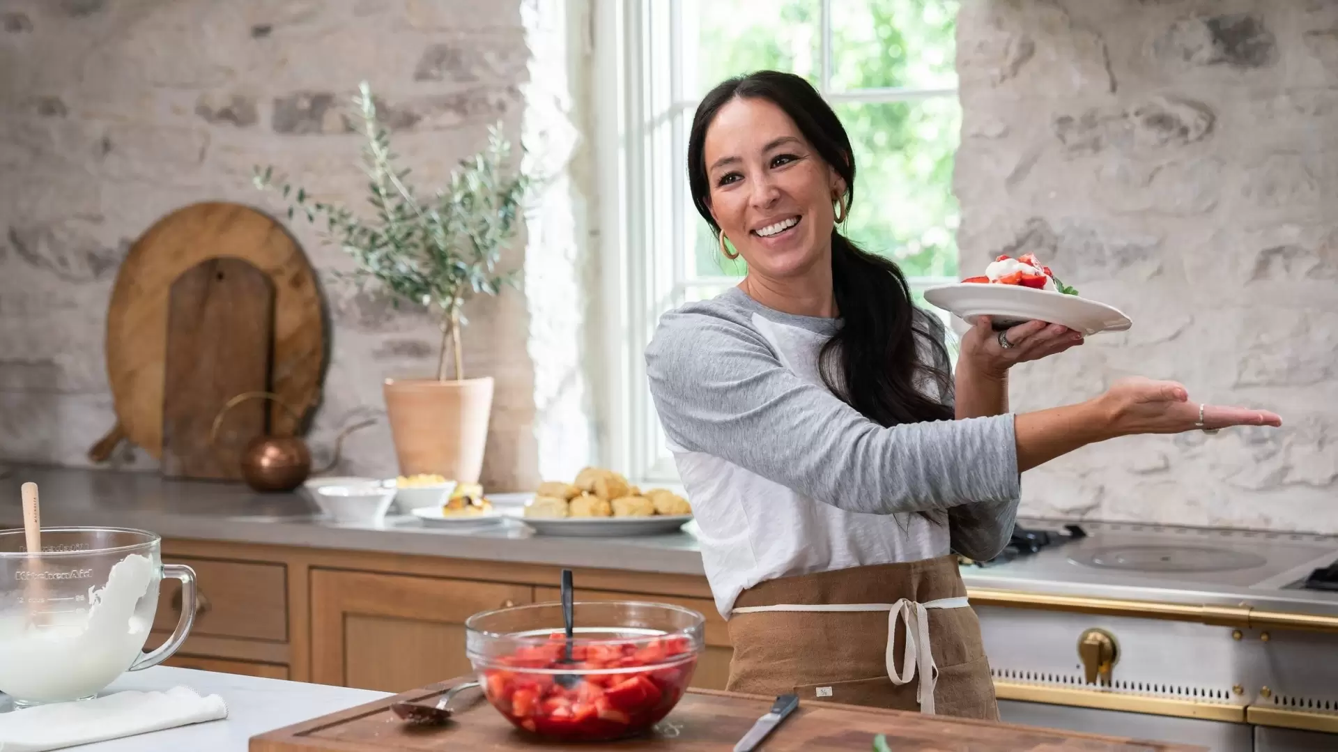 دانلود سریال Magnolia Table with Joanna Gaines 2021